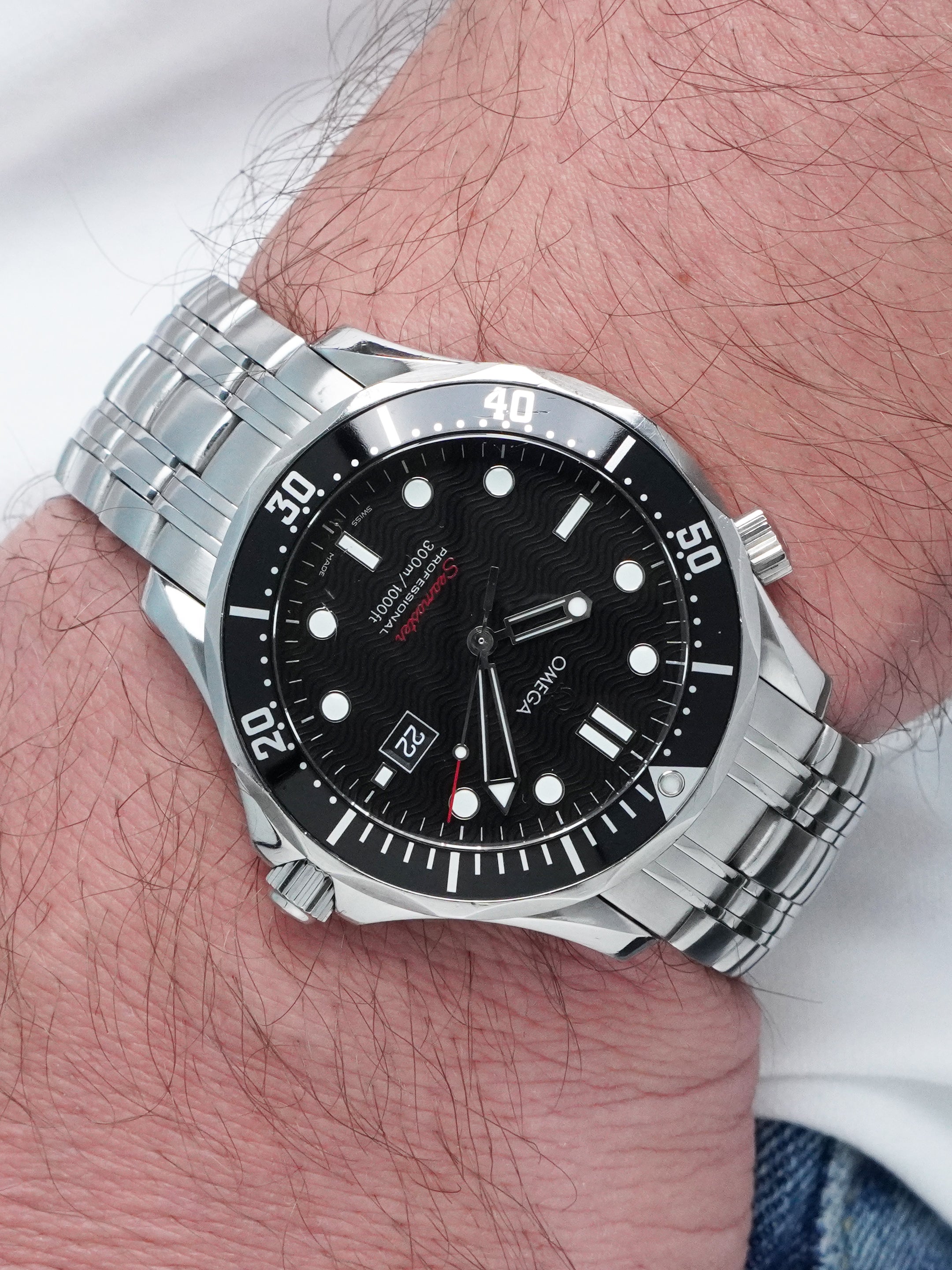 Omega Seamaster Diver 300 M 212.30.41.61.01.001 - SS, Black Dial, Quartz, Full Set (2009)