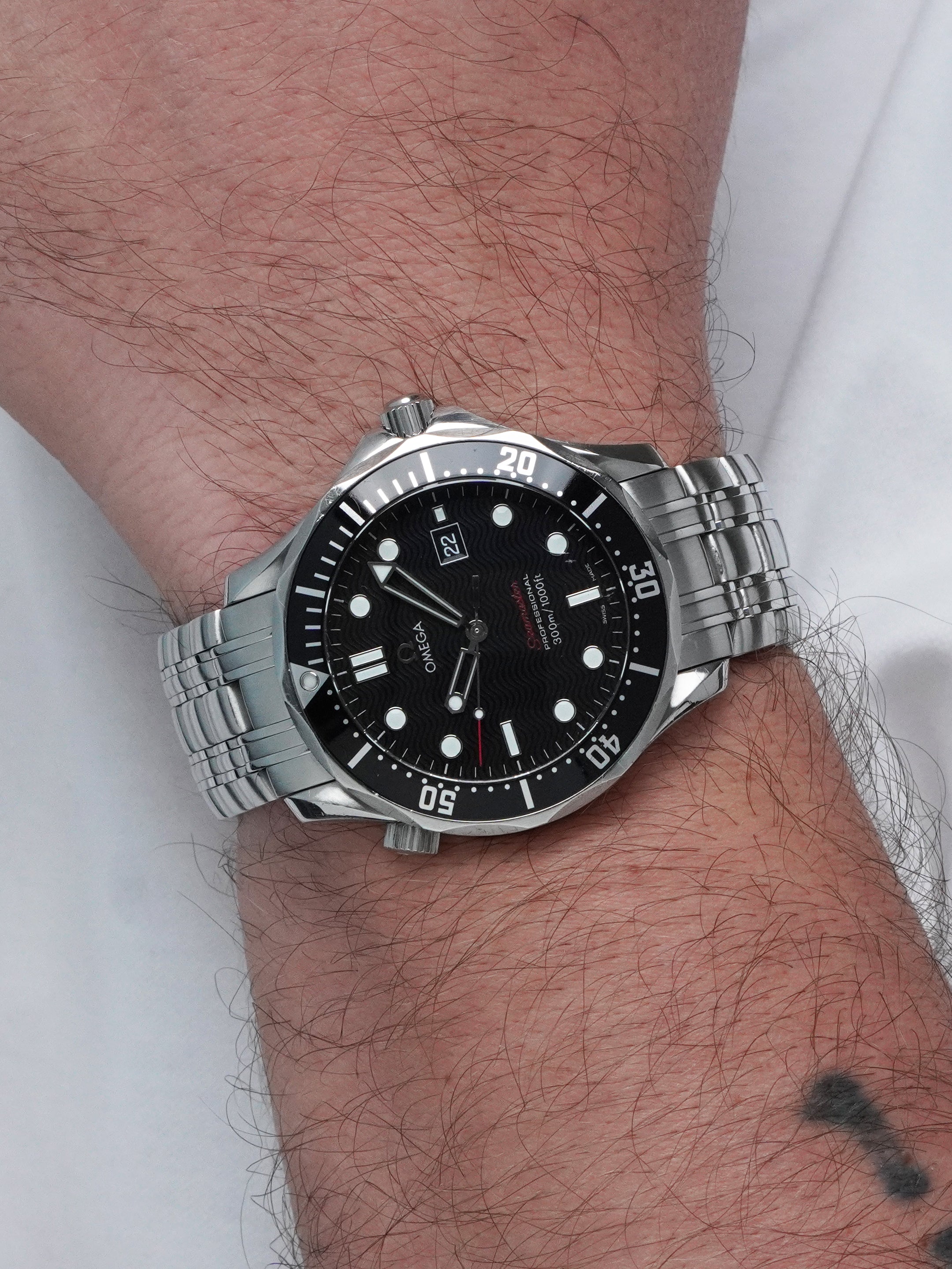 Omega Seamaster Diver 300 M 212.30.41.61.01.001 - SS, Black Dial, Quartz, Full Set (2009)