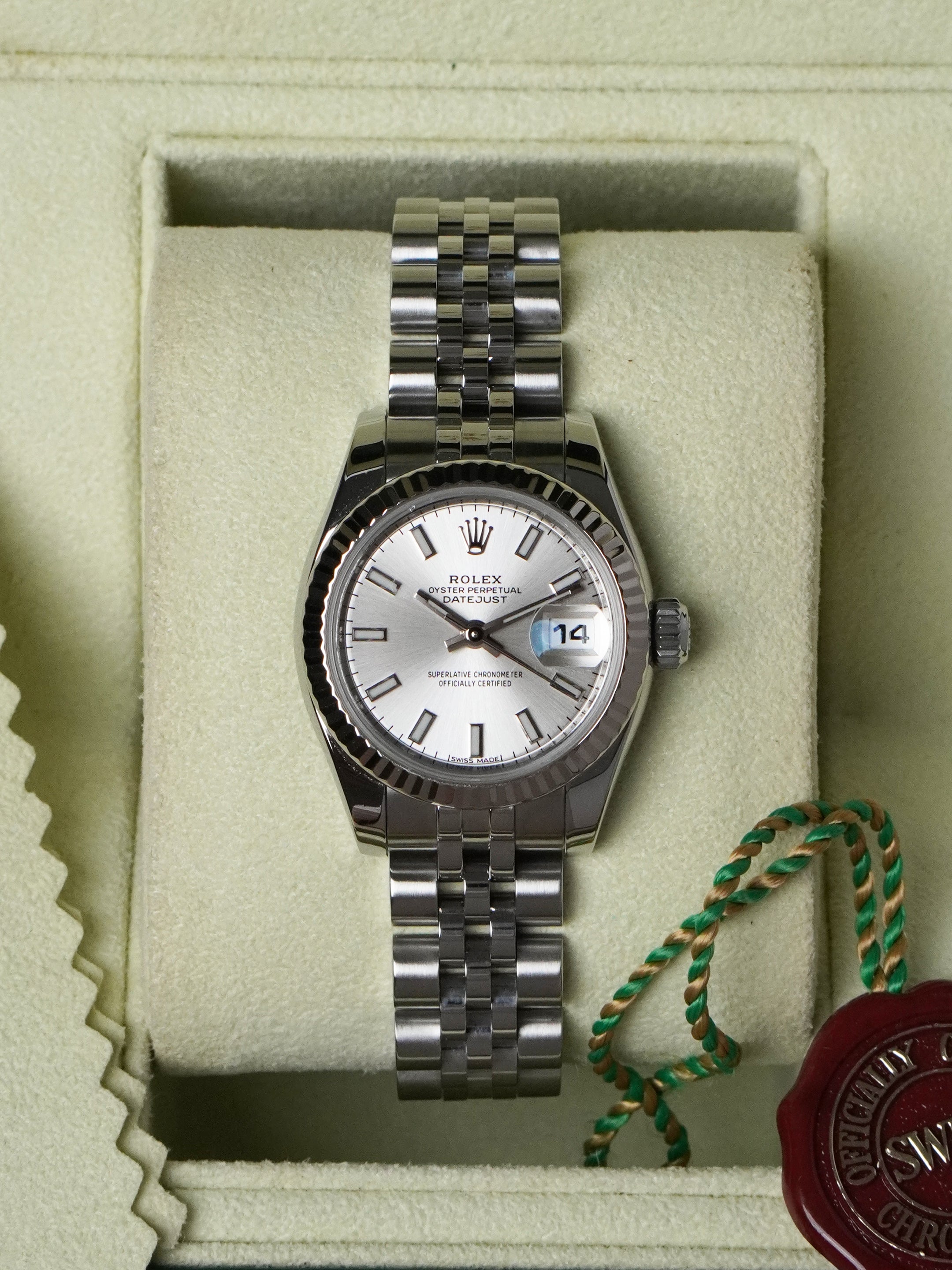 Rolex Lady-Datejust 26mm 179174 - 18k WG/Stainless Steel, Silver Dial, Automatic, Box (2005)