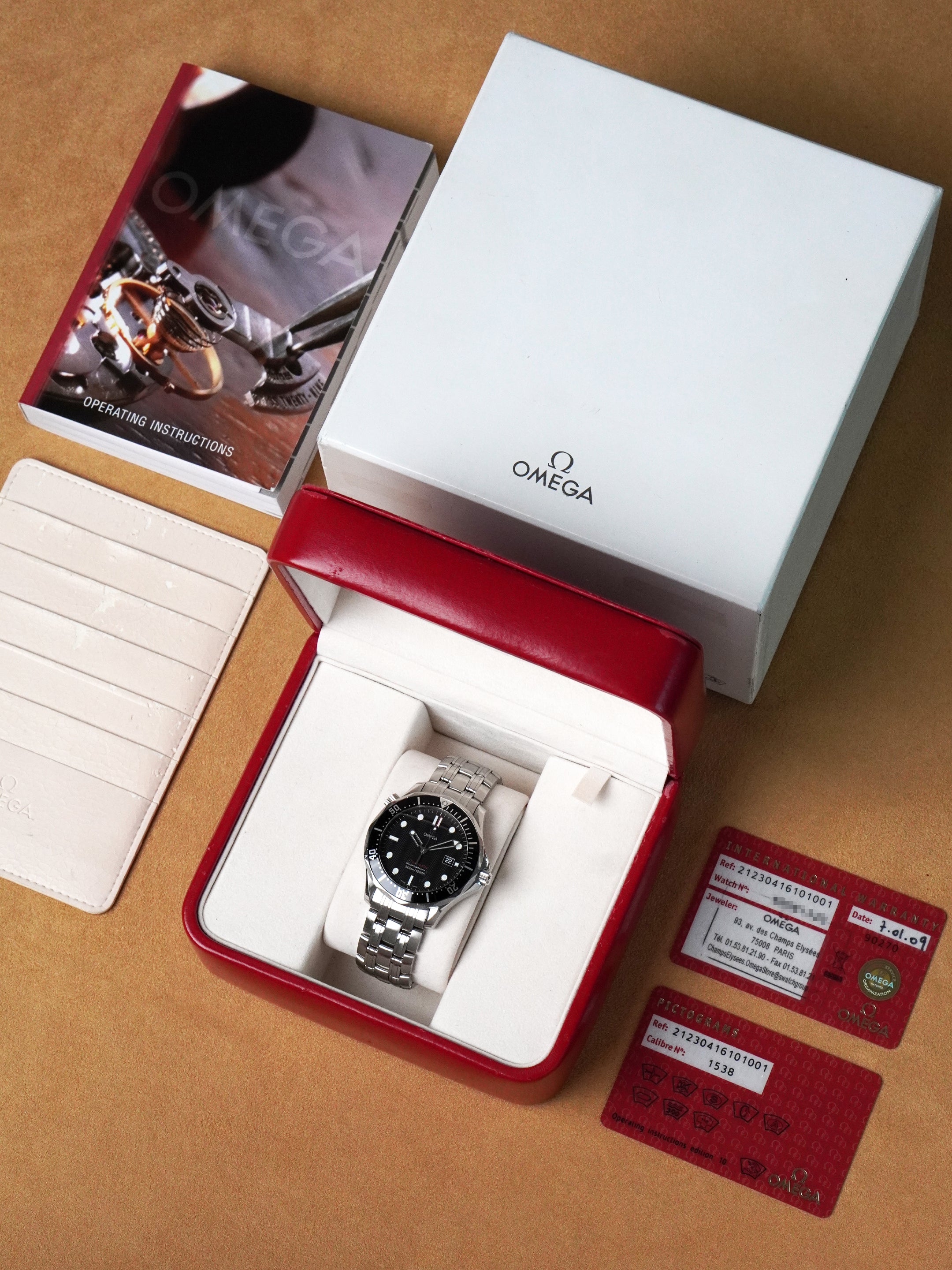 Omega Seamaster Diver 300 M 212.30.41.61.01.001 - SS, Black Dial, Quartz, Full Set (2009)