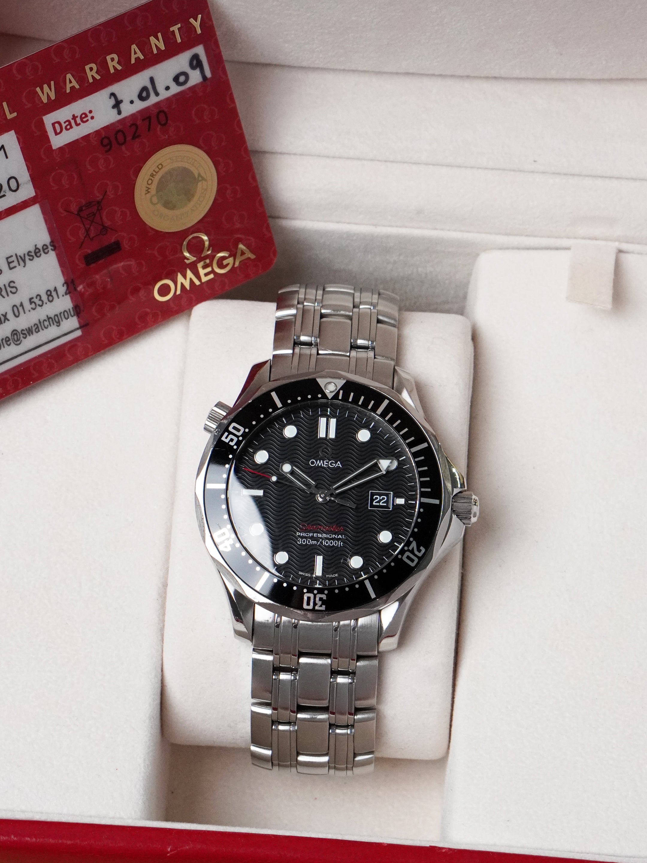 Omega Seamaster Diver 300 M 212.30.41.61.01.001 - SS, Black Dial, Quartz, Full Set (2009)