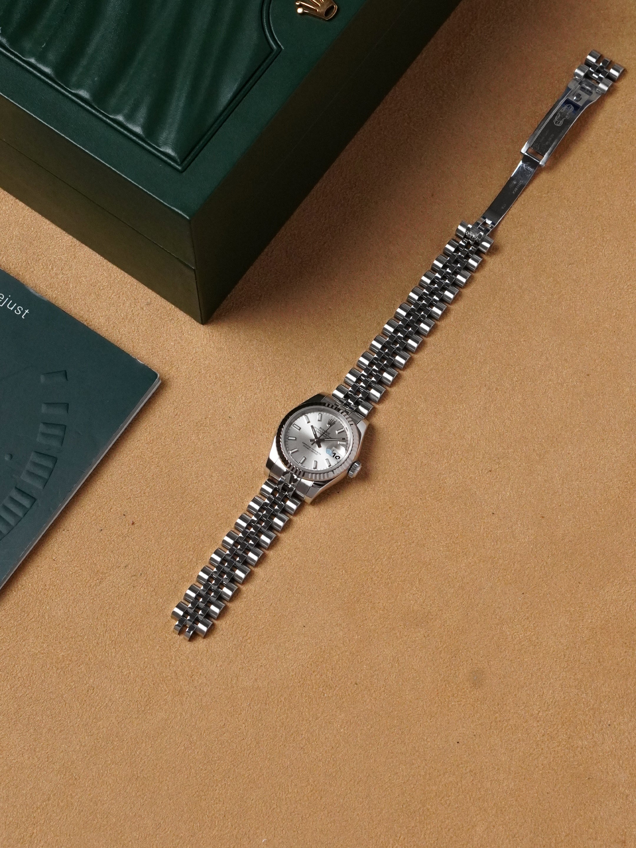 Rolex Lady-Datejust 26mm 179174 - 18k WG/Stainless Steel, Silver Dial, Automatic, Box (2005)