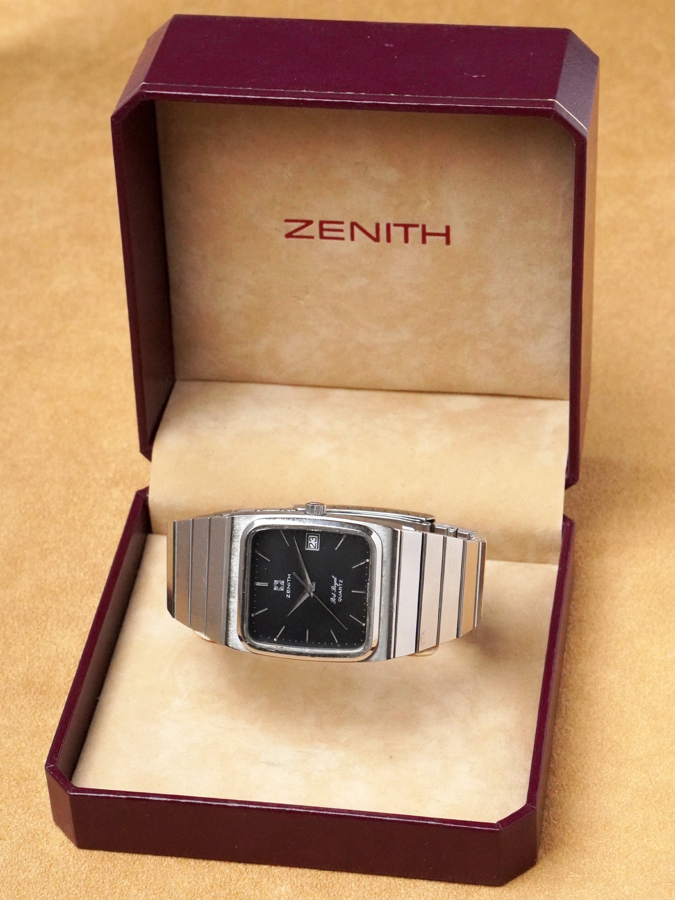 Zenith Port Royal 01.0020.490/495 - Stainless Steel, Black Dial, Quartz, Box Only (1975)