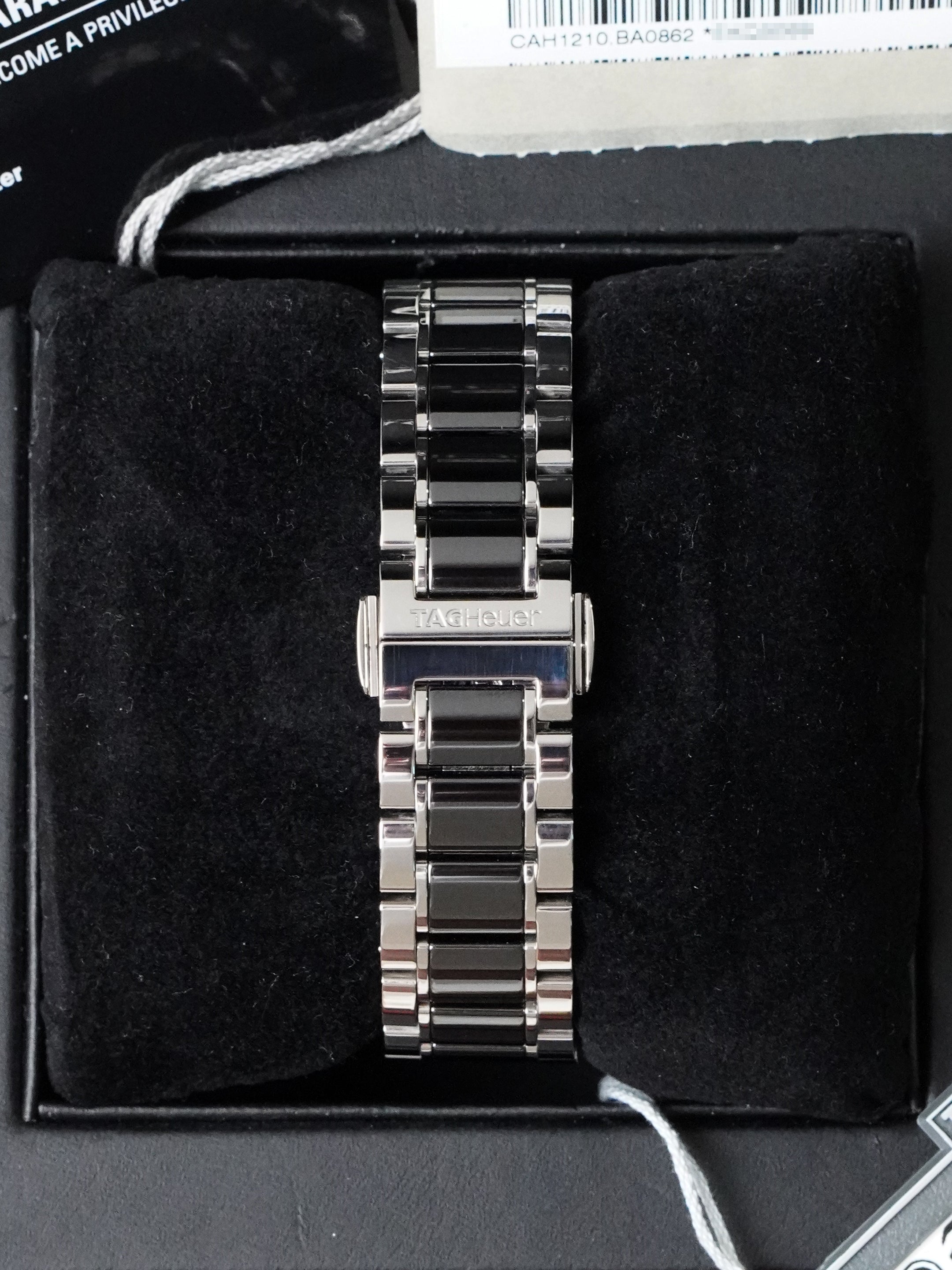 TAG Heuer Formula 1 CAH1210 - Ceramic / Stainless Steel, Black Dial, Quartz, Full Set (2011)