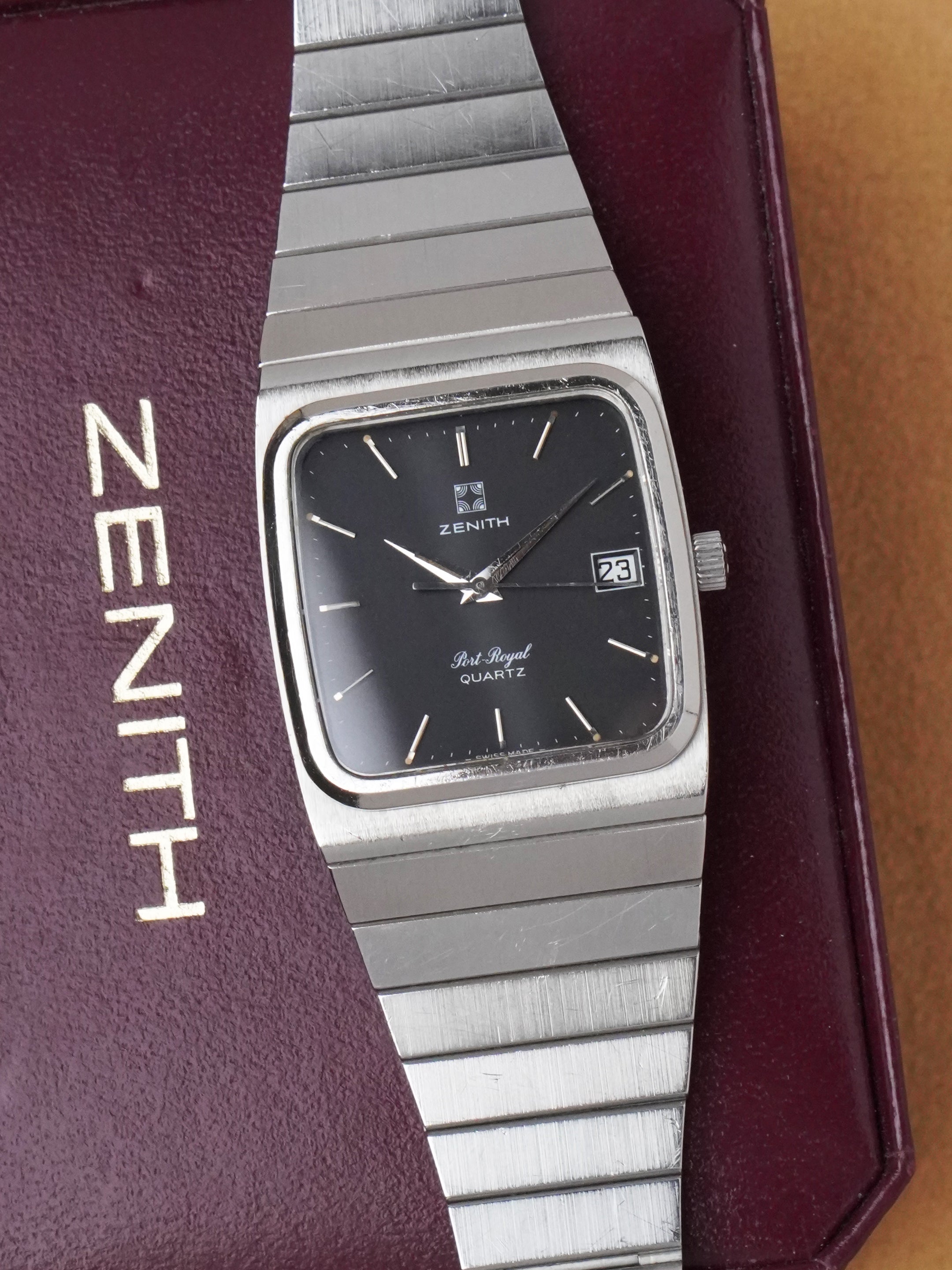 Zenith Port Royal 01.0020.490/495 - Stainless Steel, Black Dial, Quartz, Box Only (1975)