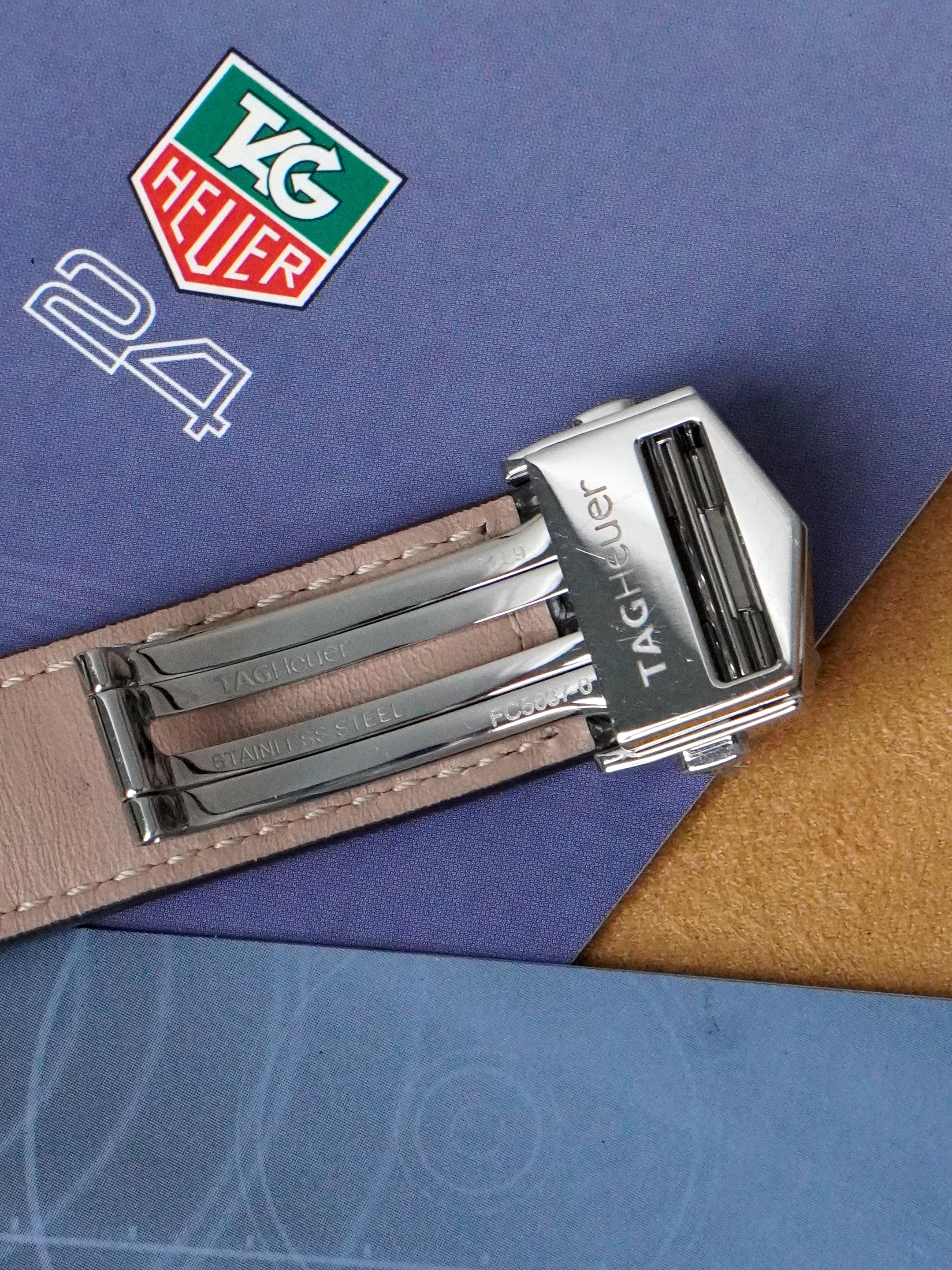 TAG Heuer Carrera Calibre 16 CV2011 - Stainless Steel, Silver Dial, Automatic, Full Set (2006)