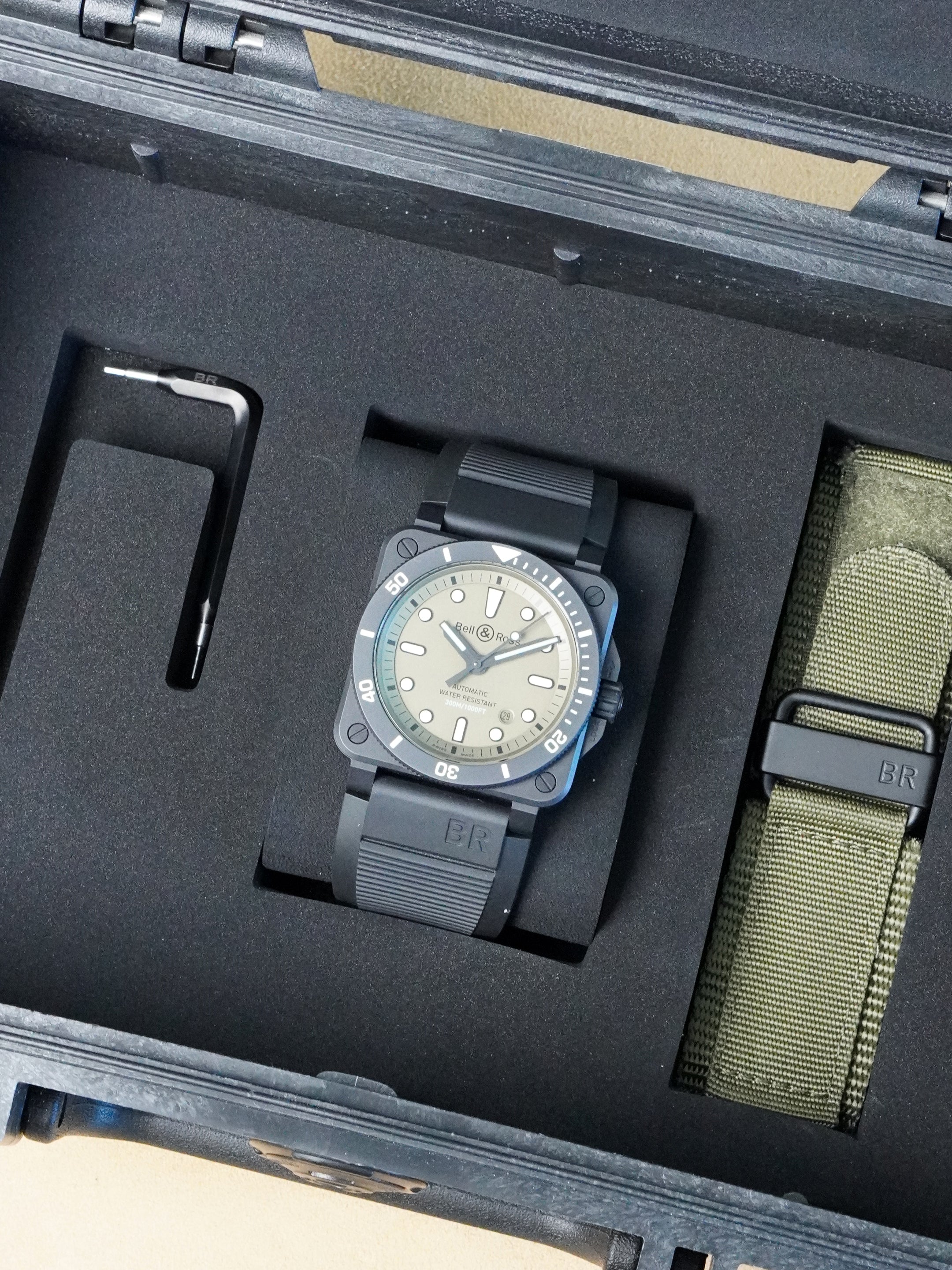 Bell & Ross BR 03-92 Diver Military BR0392-D-KA-CE/SRB - Limited Edition, Ceramic, Full Set (2022)