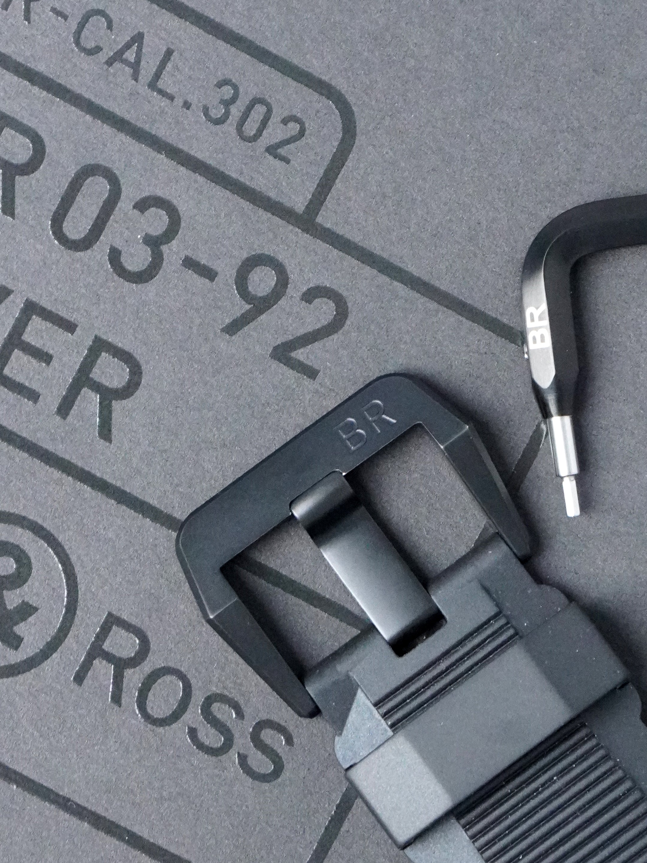 Bell & Ross BR 03-92 Diver Military BR0392-D-KA-CE/SRB - Limited Edition, Ceramic, Full Set (2022)