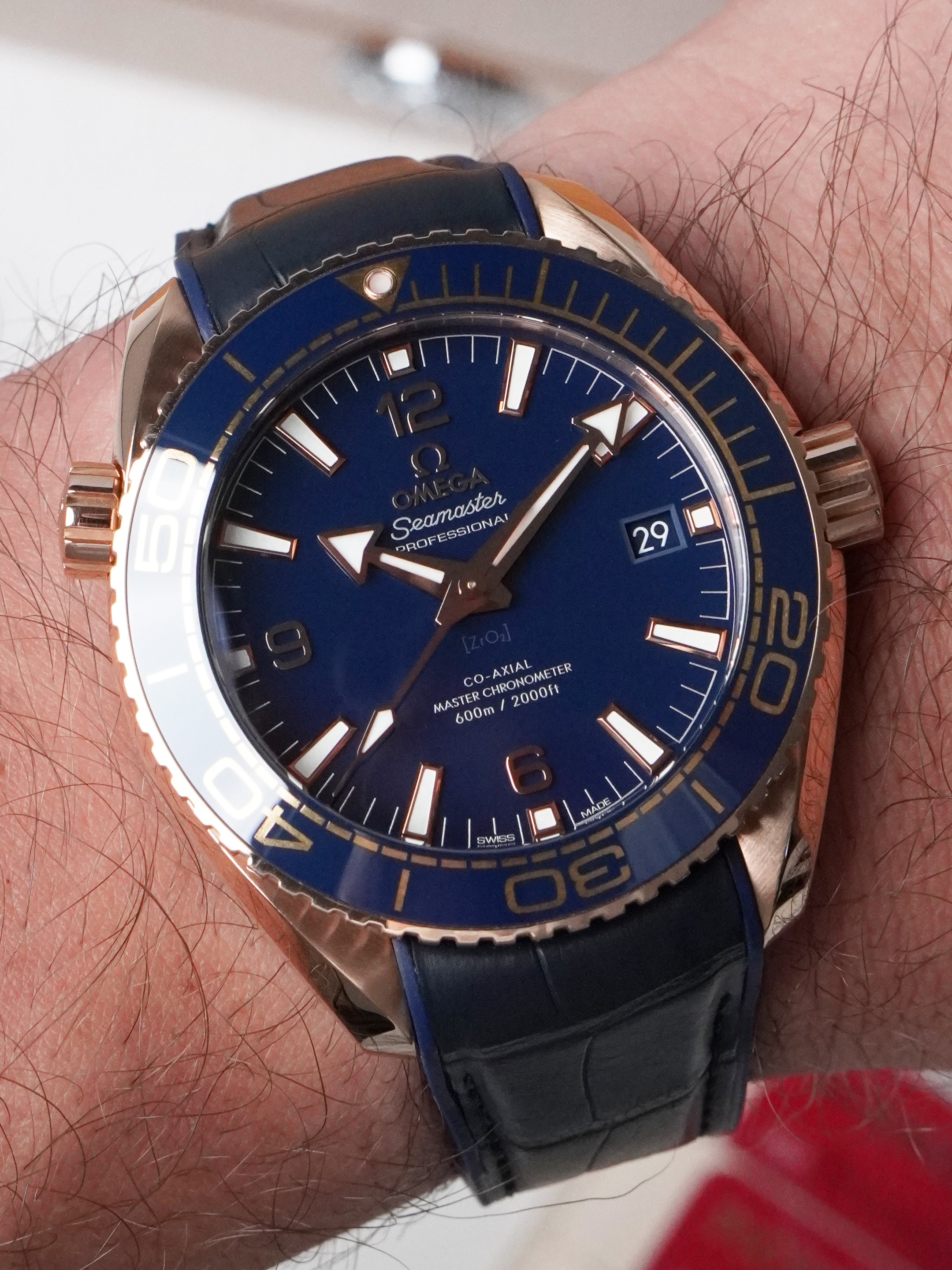 Omega Seamaster Planet Ocean 600M 215.63.44.21.03.001 - 18K Sedna Gold, Full Set (2018)