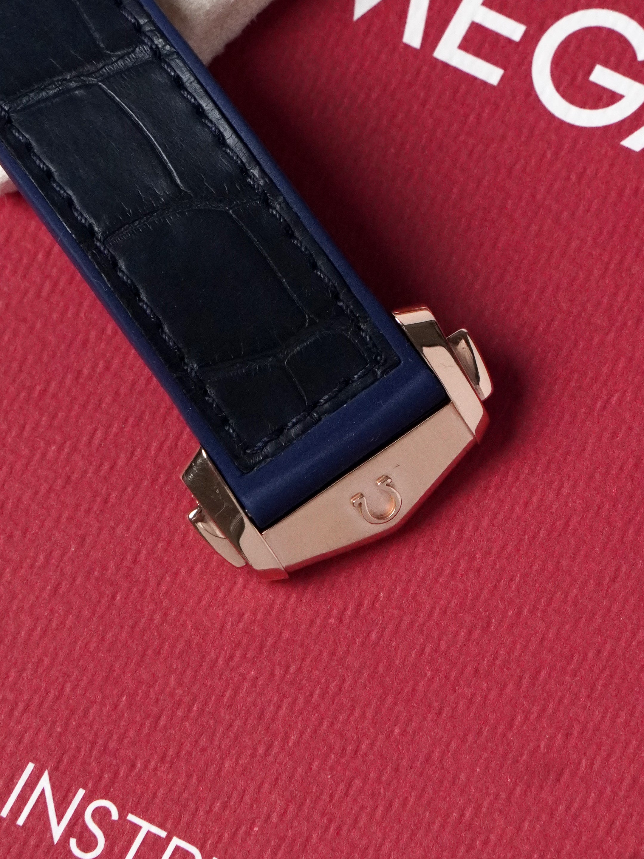 Omega Seamaster Planet Ocean 600M 215.63.44.21.03.001 - 18K Sedna Gold, Full Set (2018)