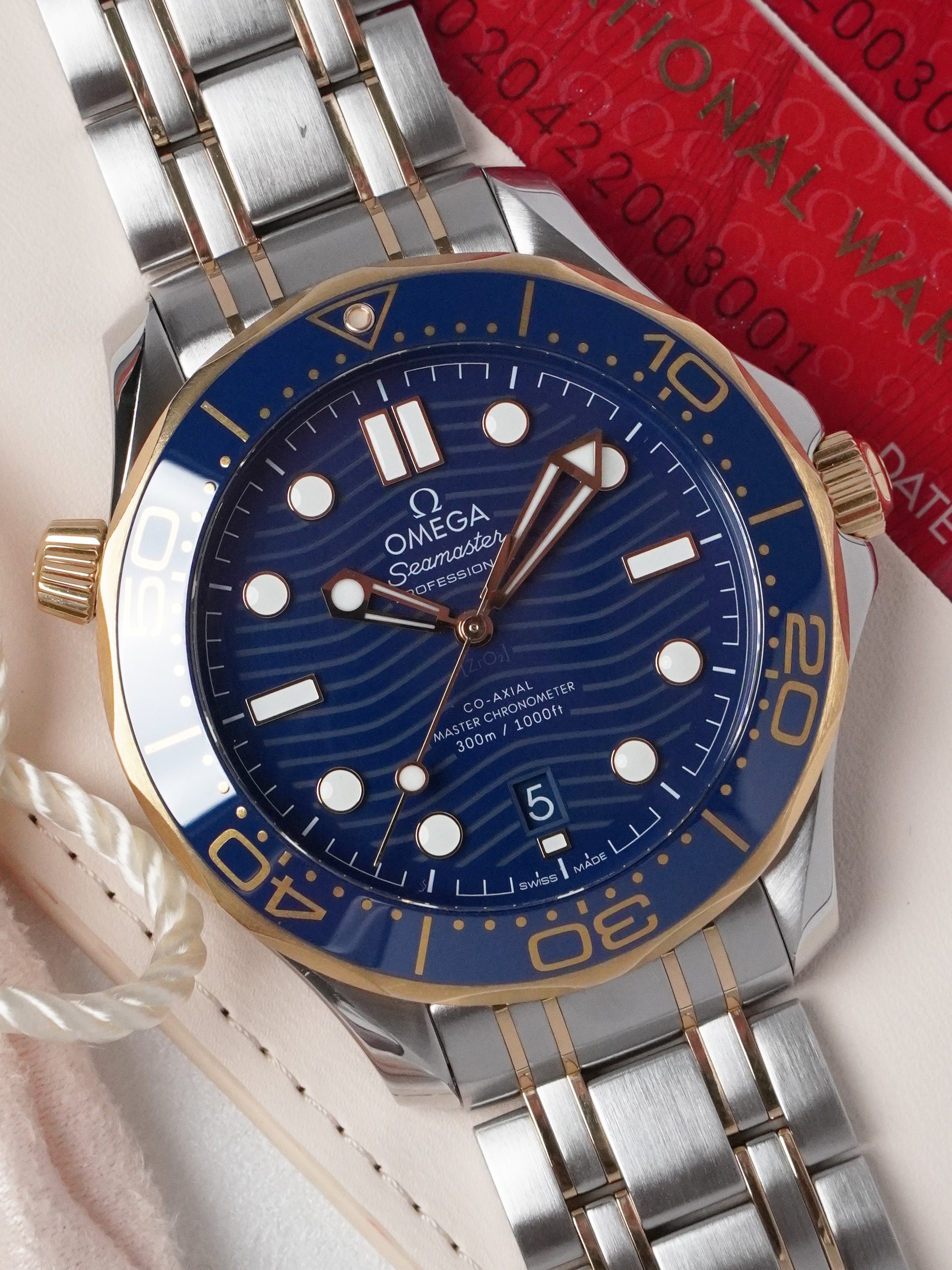 Omega Seamaster Diver 300M 210.20.42.20.03.001 - SS/18K YG, Blue Dial, Automatic, Full Set (2019)
