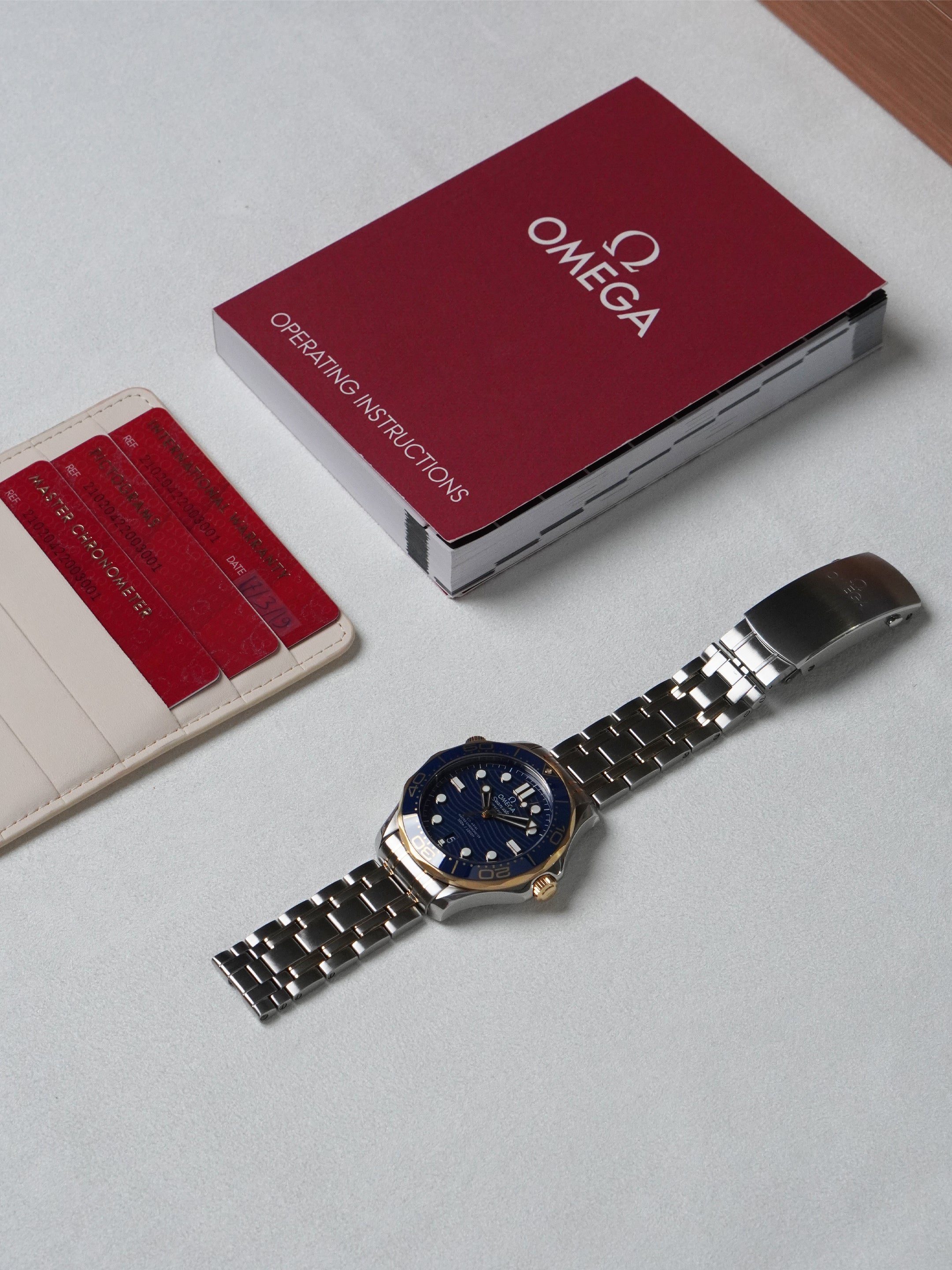 Omega Seamaster Diver 300M 210.20.42.20.03.001 - SS/18K YG, Blue Dial, Automatic, Full Set (2019)