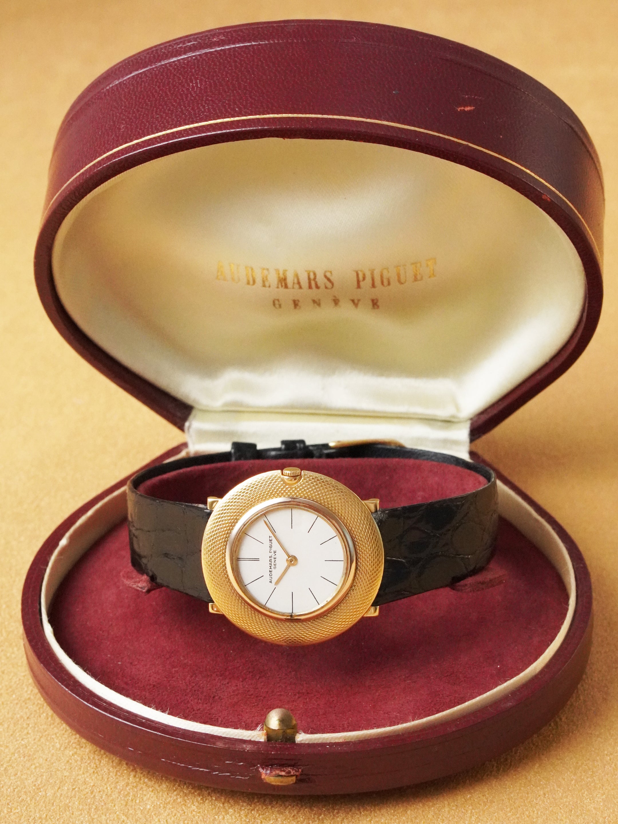 Audemars Piguet Disco Volante 5093 - Yellow Gold, White Dial, Box Only (1955)