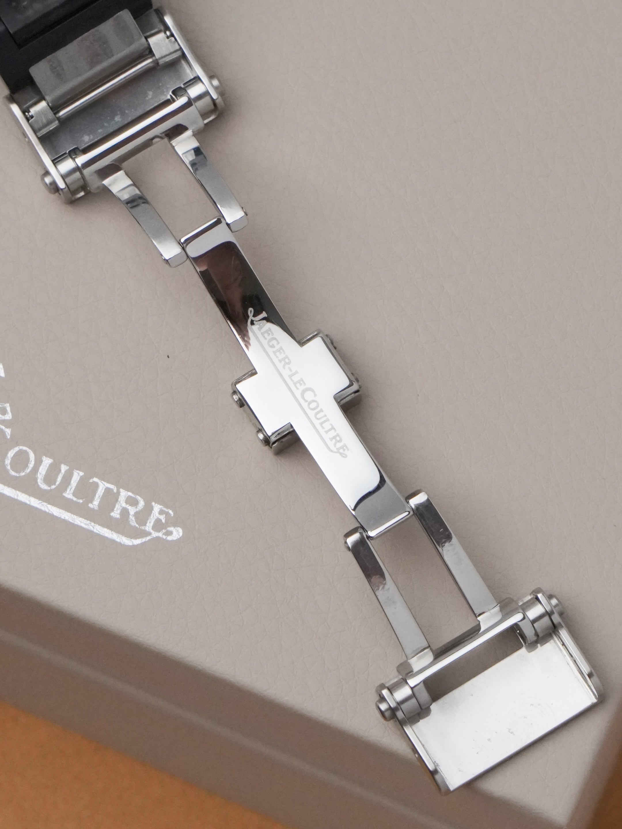 Jaeger-LeCoultre Reverso Squadra Hometime 230.8.77 - Full Set (2009)