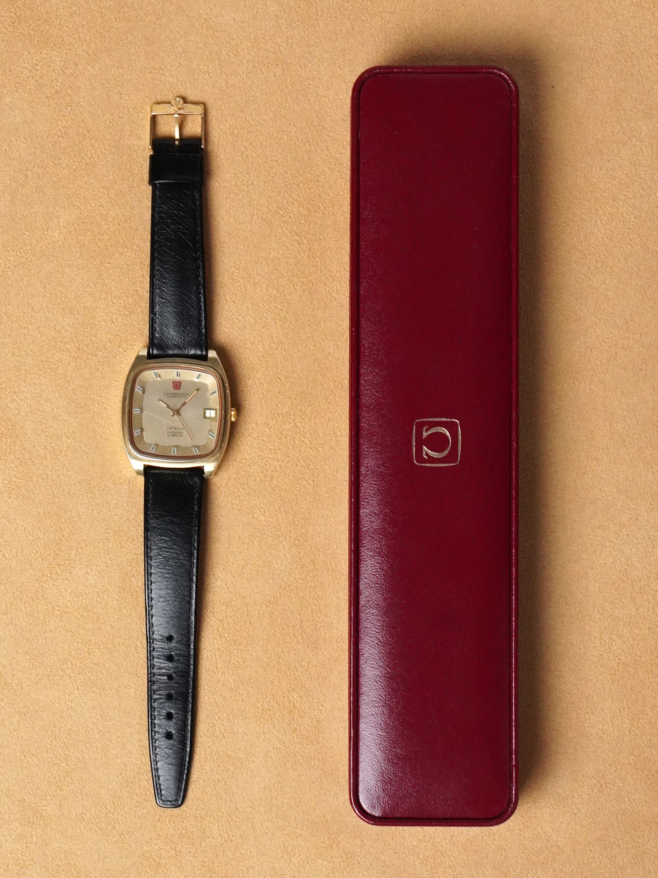Omega Constellation Electronic F300hz 198.0027 - Gold-plated, Gold Dial, Quartz, Original Box (1972)