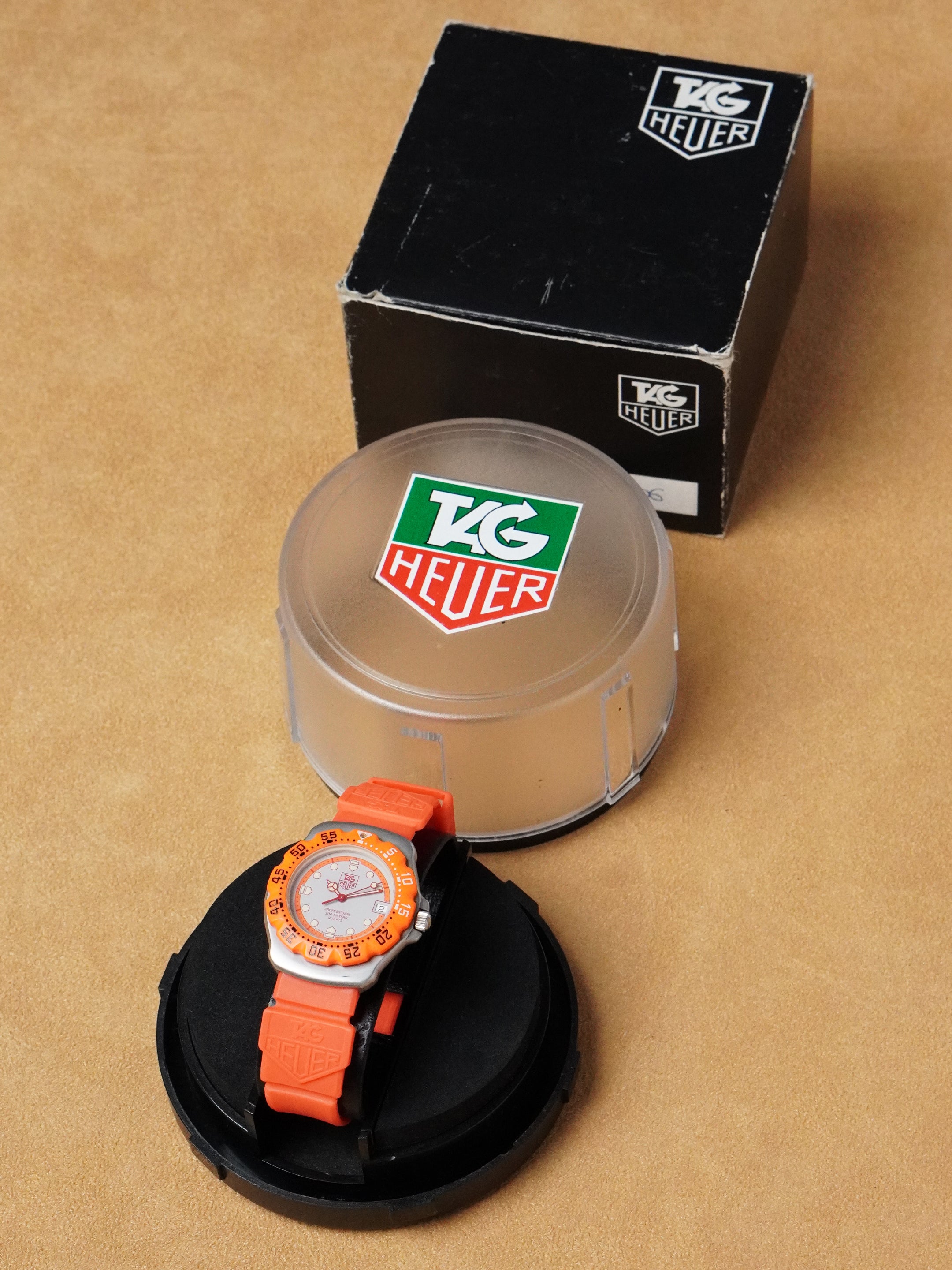 TAG Heuer Formula 1 Quartz 373.513 - Stainless Steel, Silver Dial, Quartz, Original Box (1988)