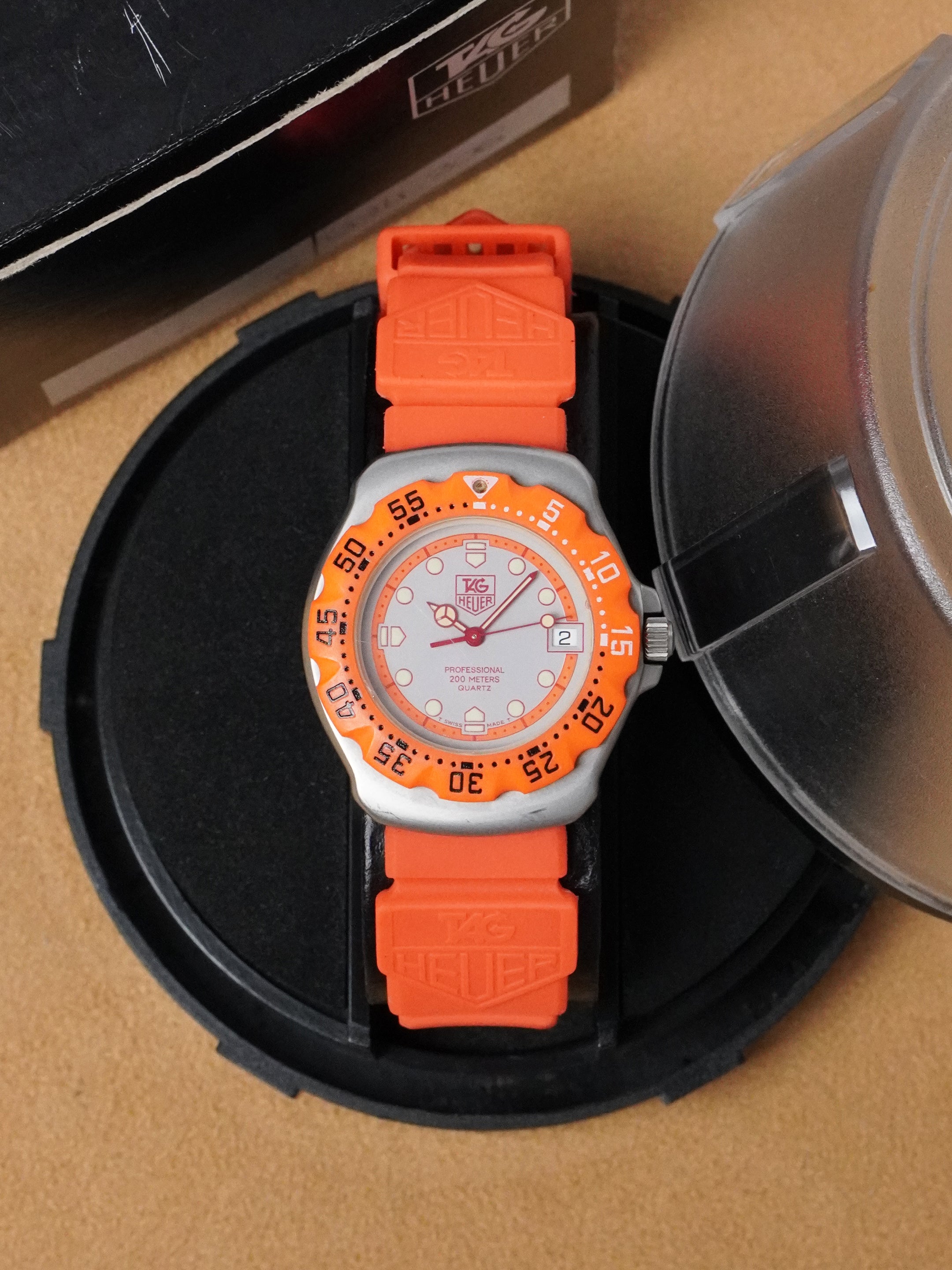 TAG Heuer Formula 1 Quartz 373.513 - Stainless Steel, Silver Dial, Quartz, Original Box (1988)