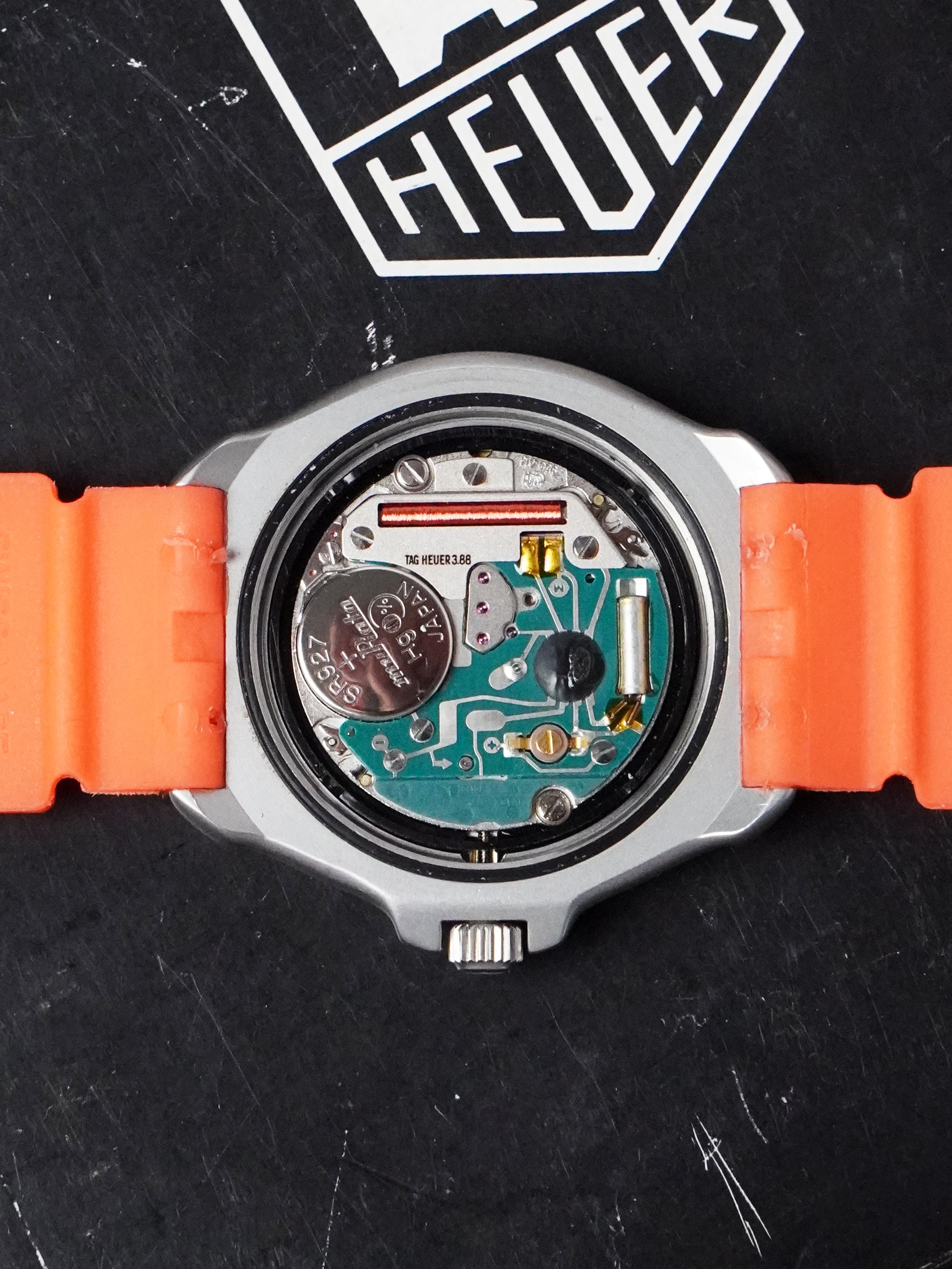 TAG Heuer Formula 1 Quartz 373.513 - Stainless Steel, Silver Dial, Quartz, Original Box (1988)