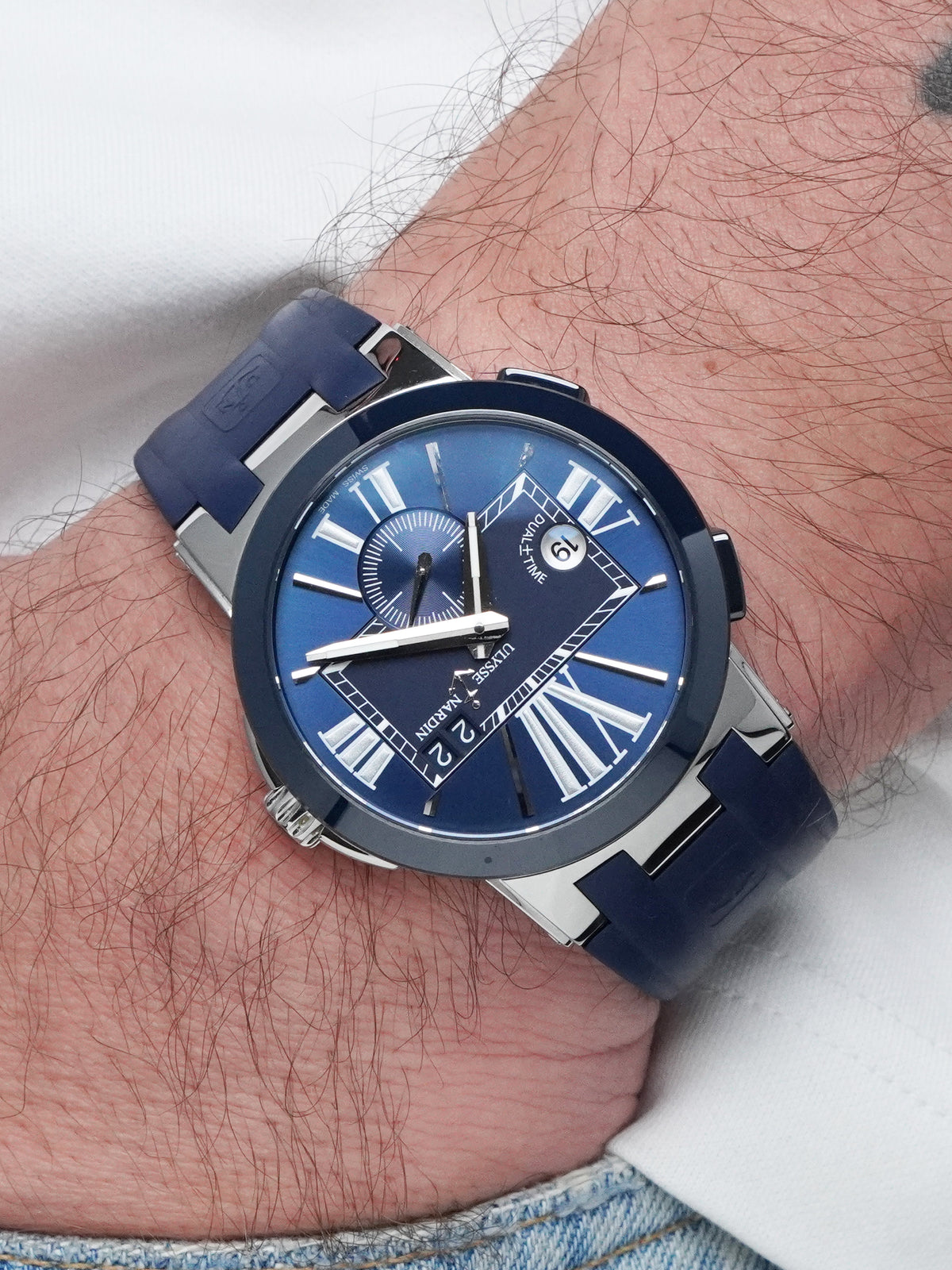 Ulysse Nardin Executive Dual Time 243-00-3/43 - Stainless Steel, Blue Dial, Automatic, Full Set (2015)