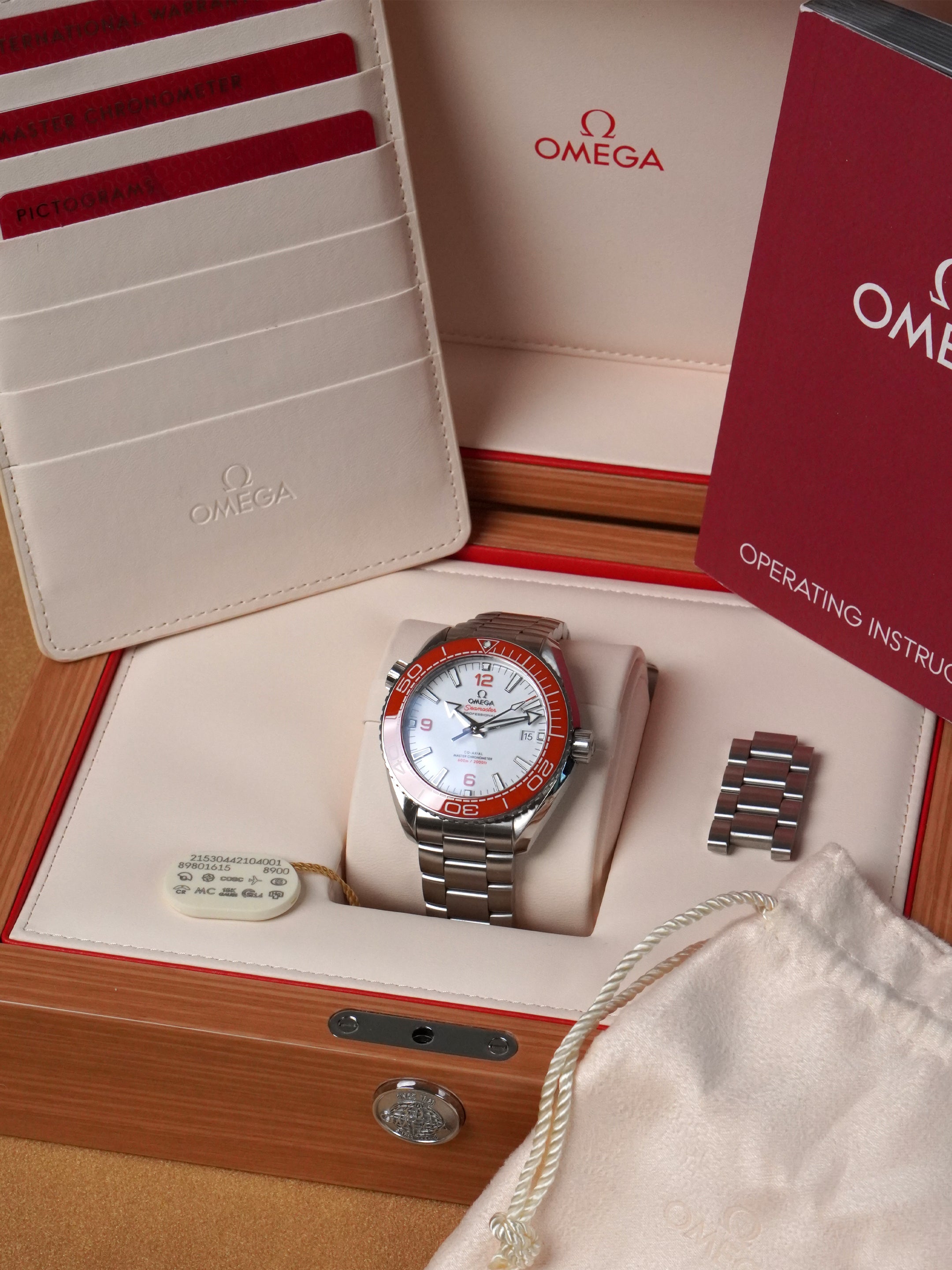 Omega Seamaster Planet Ocean 600m 215.30.44.21.04.001 - Automatic, Full Set (2020)