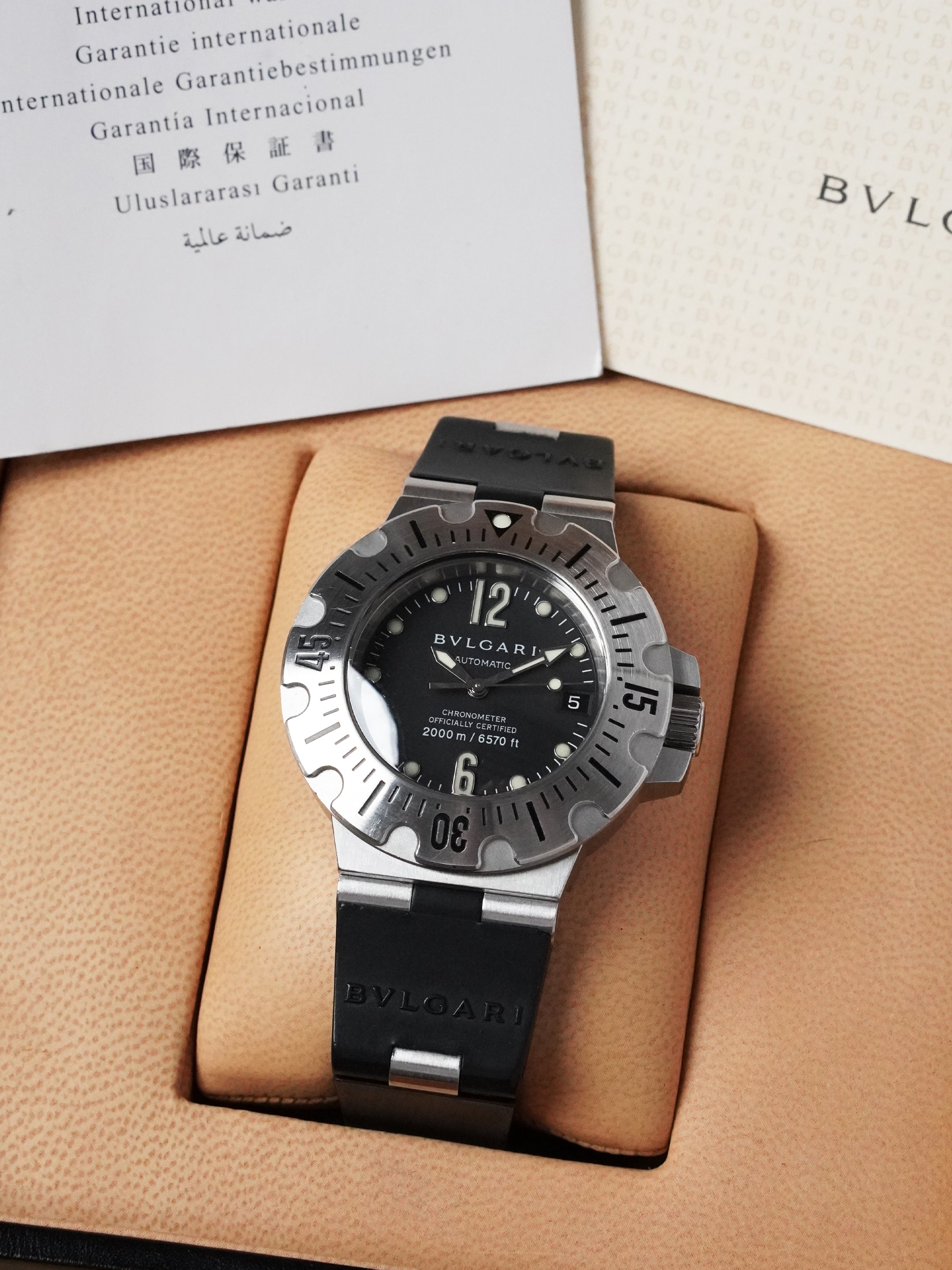 Bvlgari Diagono Professional Scuba 2000m SD42S - Black Dial, Automatic, Full Set (2000)