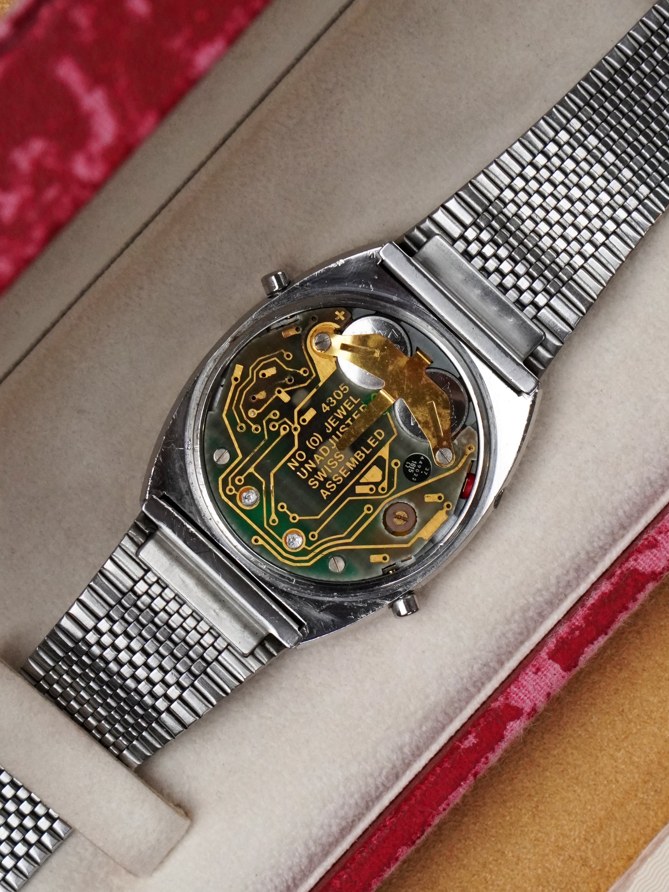 Omega Quartz Digital LCD196.0074 / 398.0850 - Stainless Steel, Full Set (1978)