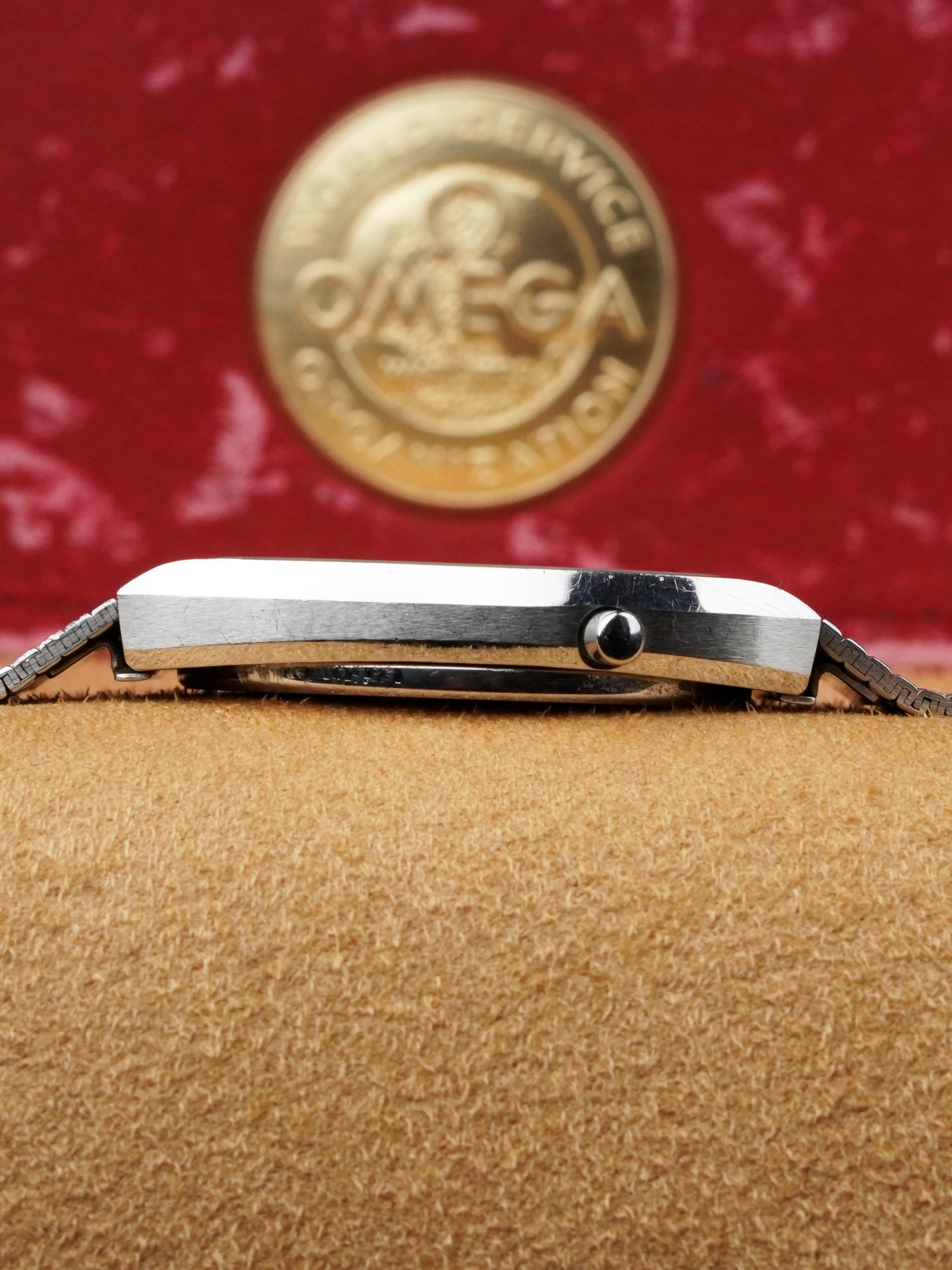 Omega Quartz Digital LCD196.0074 / 398.0850 - Stainless Steel, Full Set (1978)