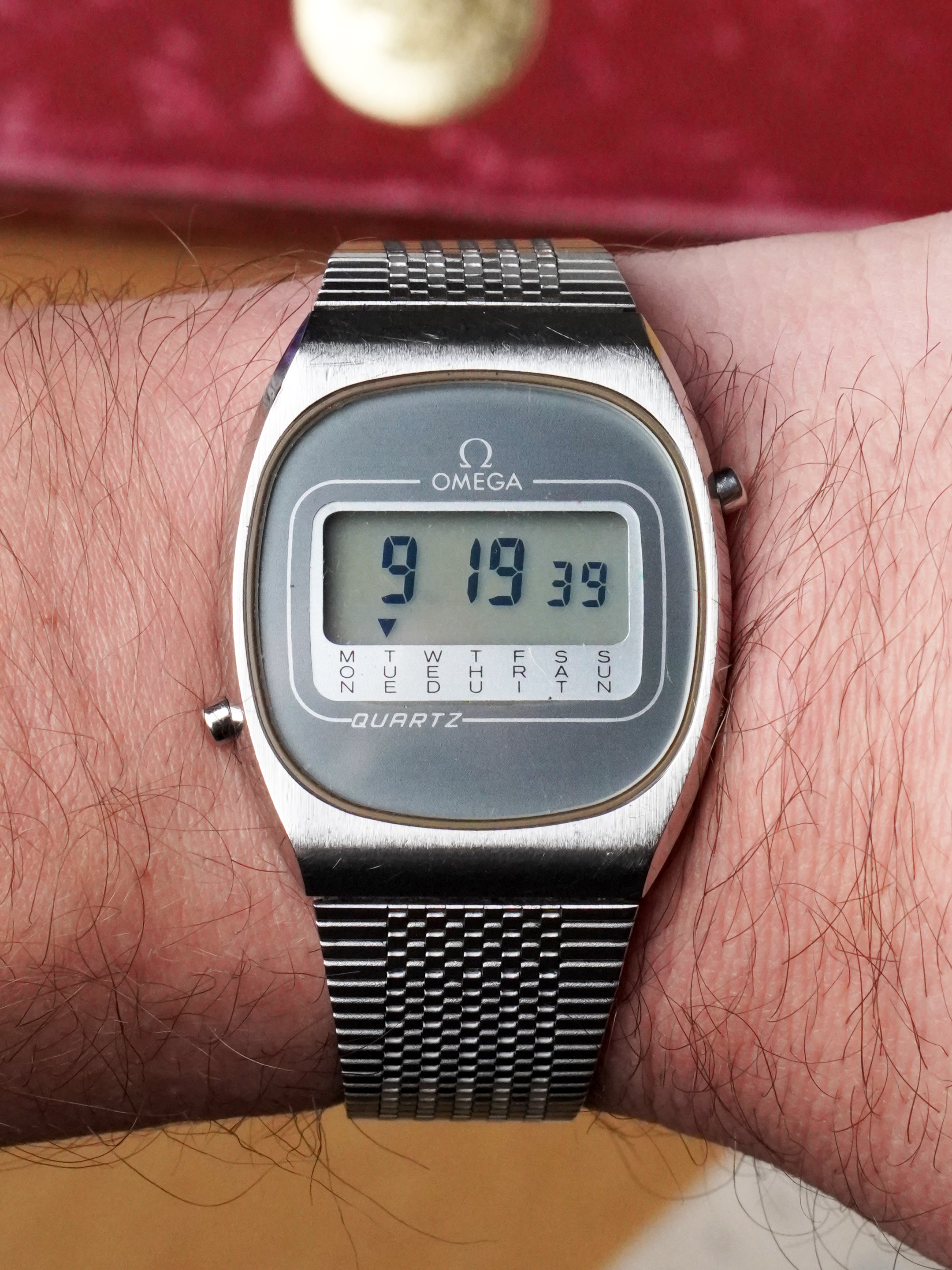 Omega Quartz Digital LCD196.0074 / 398.0850 - Stainless Steel, Full Set (1978)