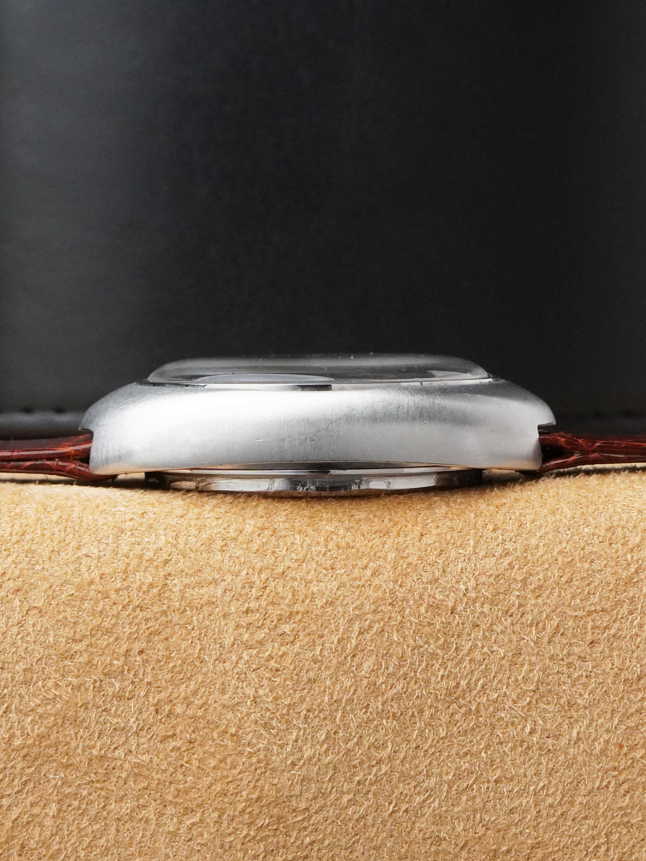 Jaeger-LeCoultre Master Quartz 23301-42 - Stainless Steel, Silver Dial, Quartz, Watch Only (1975)