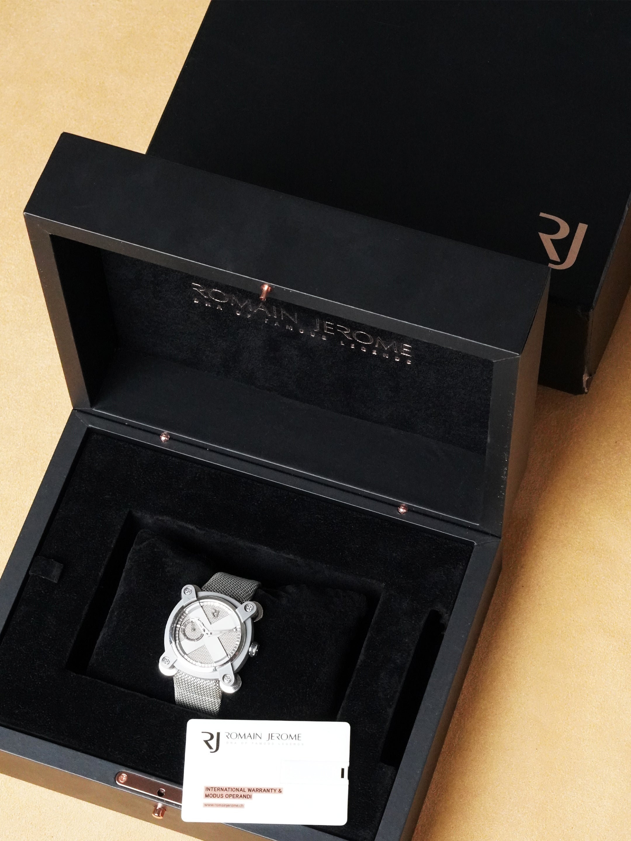 Romain Jerome Moon-DNA JMAUIN.020.03 - Titanium, Grey Dial, Automatic, Full Set (2011)