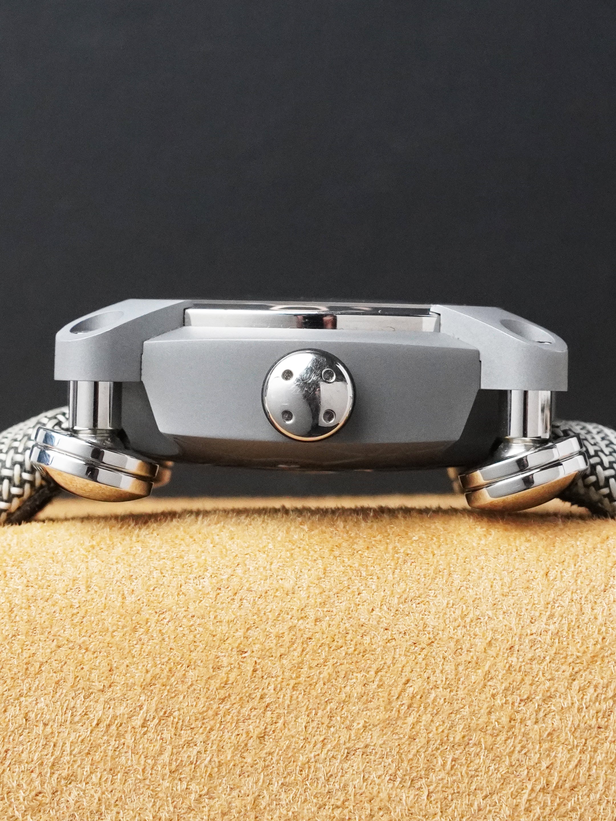 Romain Jerome Moon-DNA JMAUIN.020.03 - Titanium, Grey Dial, Automatic, Full Set (2011)