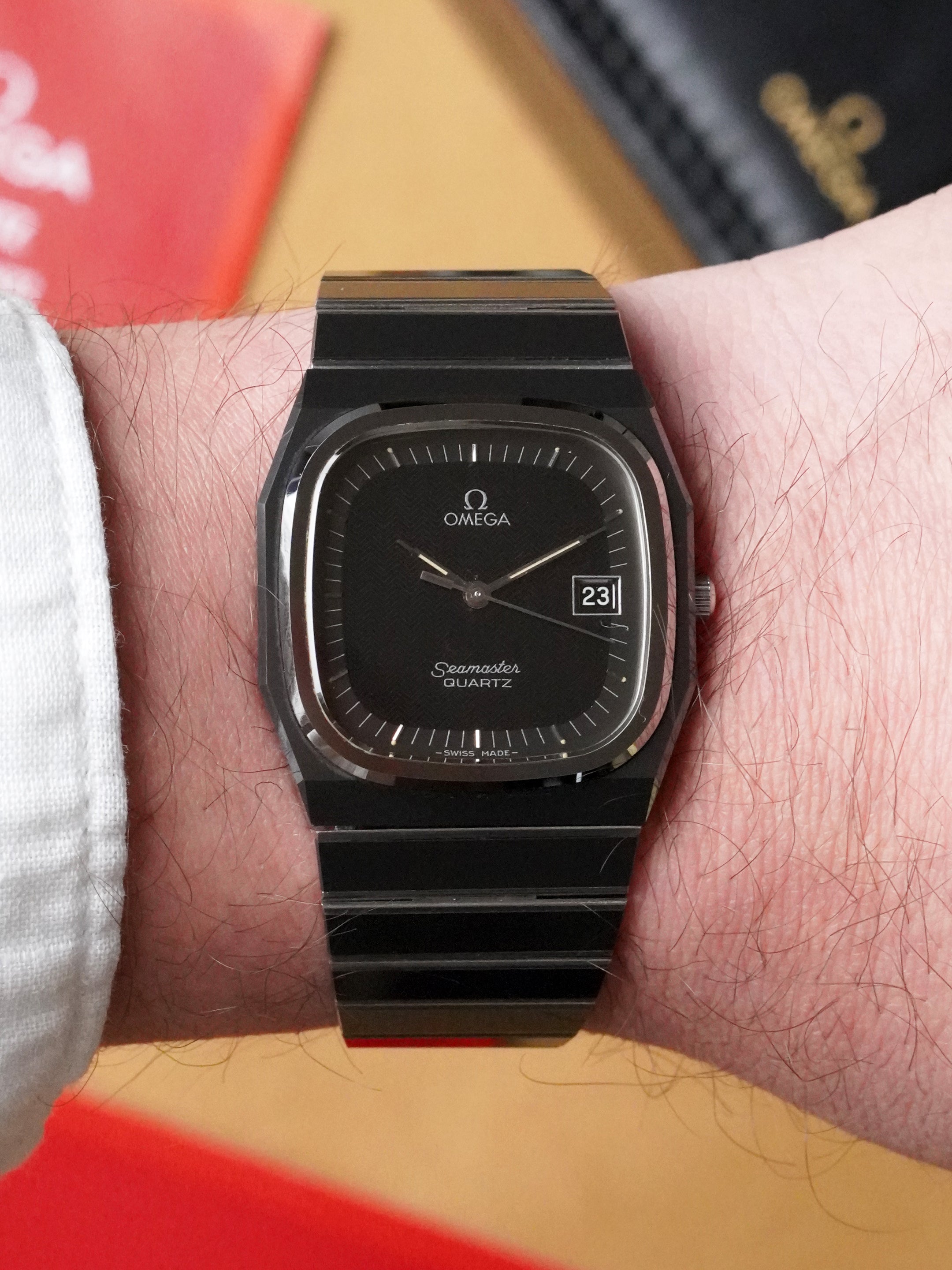 Omega Seamaster Cermet "Black Tulip" 396.0945 - Ceramic, Quartz, Full Set (1982)