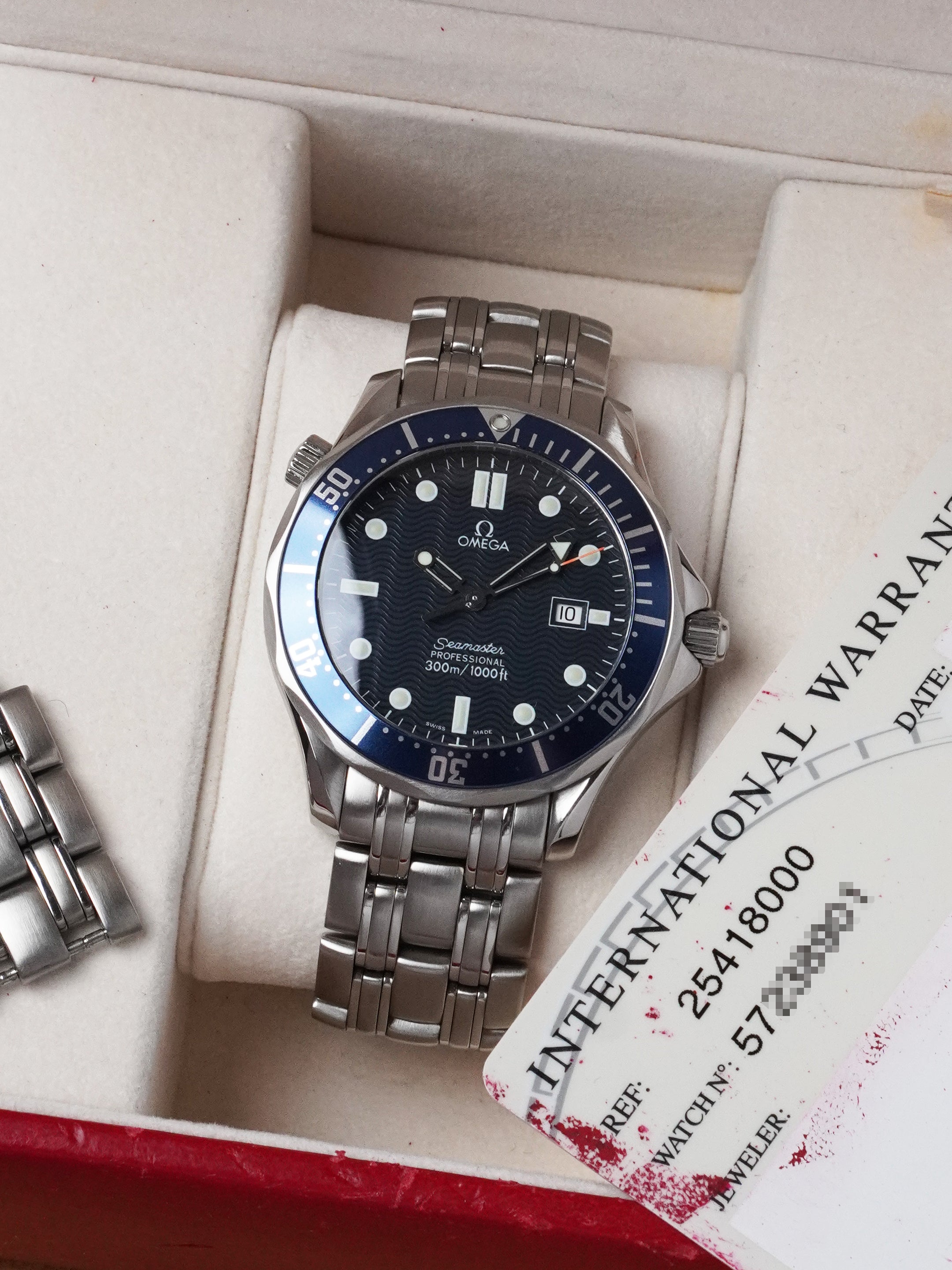 Omega Seamaster Diver 300 M 2541.80.00 - "James Bond" GoldenEye, Quartz (1998)