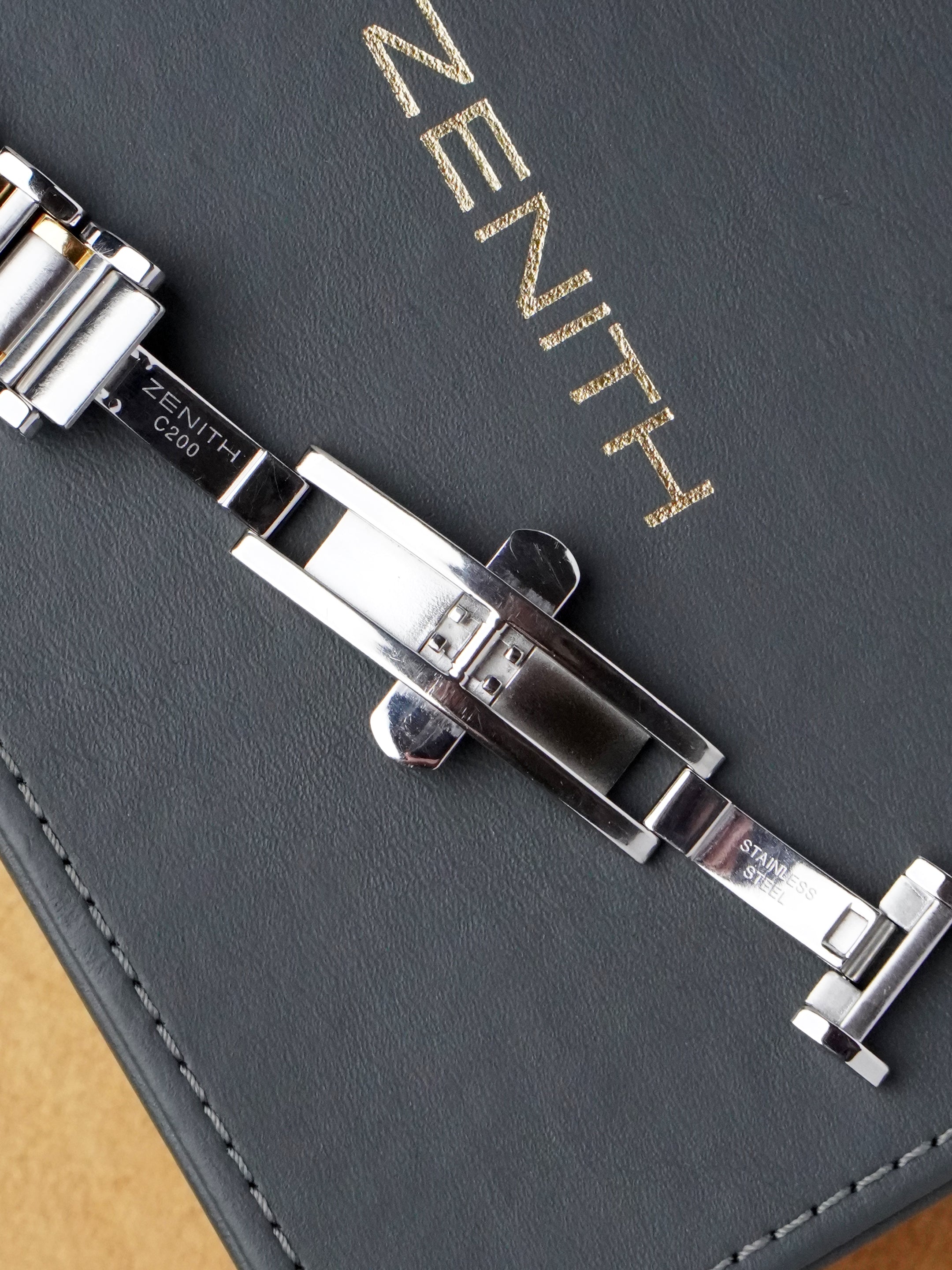 Zenith Port Royal 53.0250.886 - Gold/Steel, Cream Dial, Quartz, Box Only (2000)