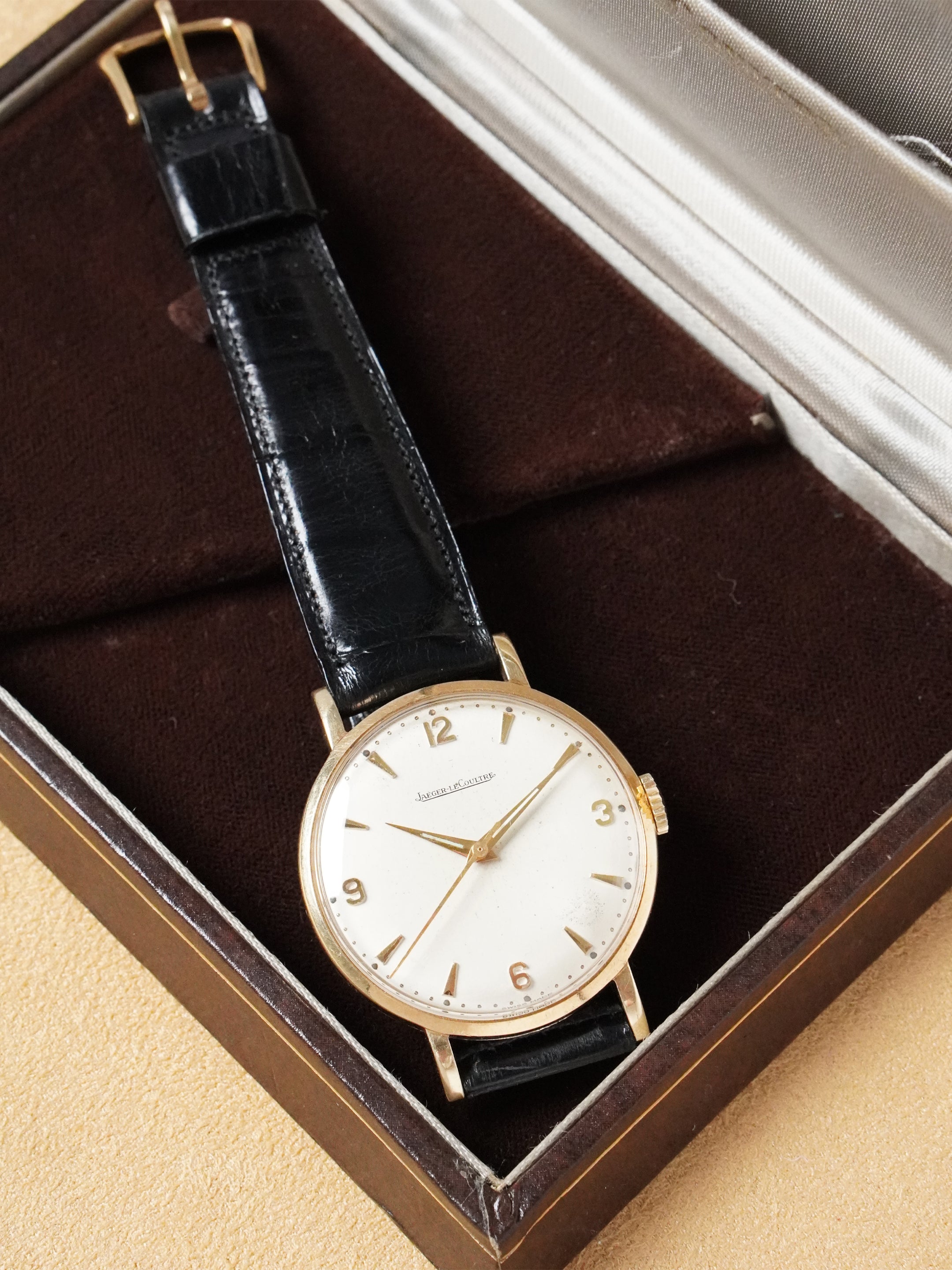 Jaeger-LeCoultre 2953 - 14k 0.585 Yellow Gold, Cream Dial, Manual Winding, Box (1957)