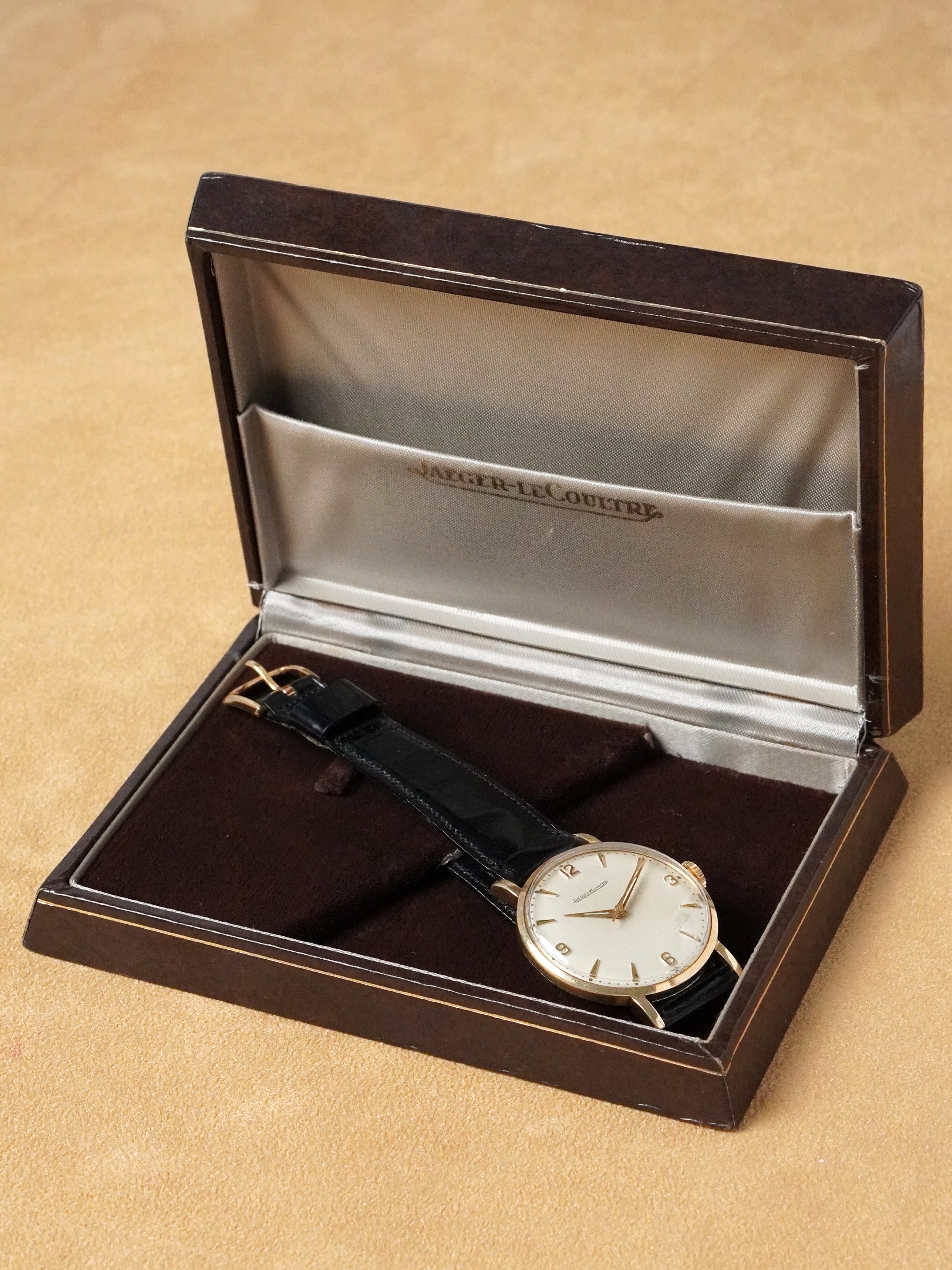 Jaeger-LeCoultre 2953 - 14k 0.585 Yellow Gold, Cream Dial, Manual Winding, Box (1957)