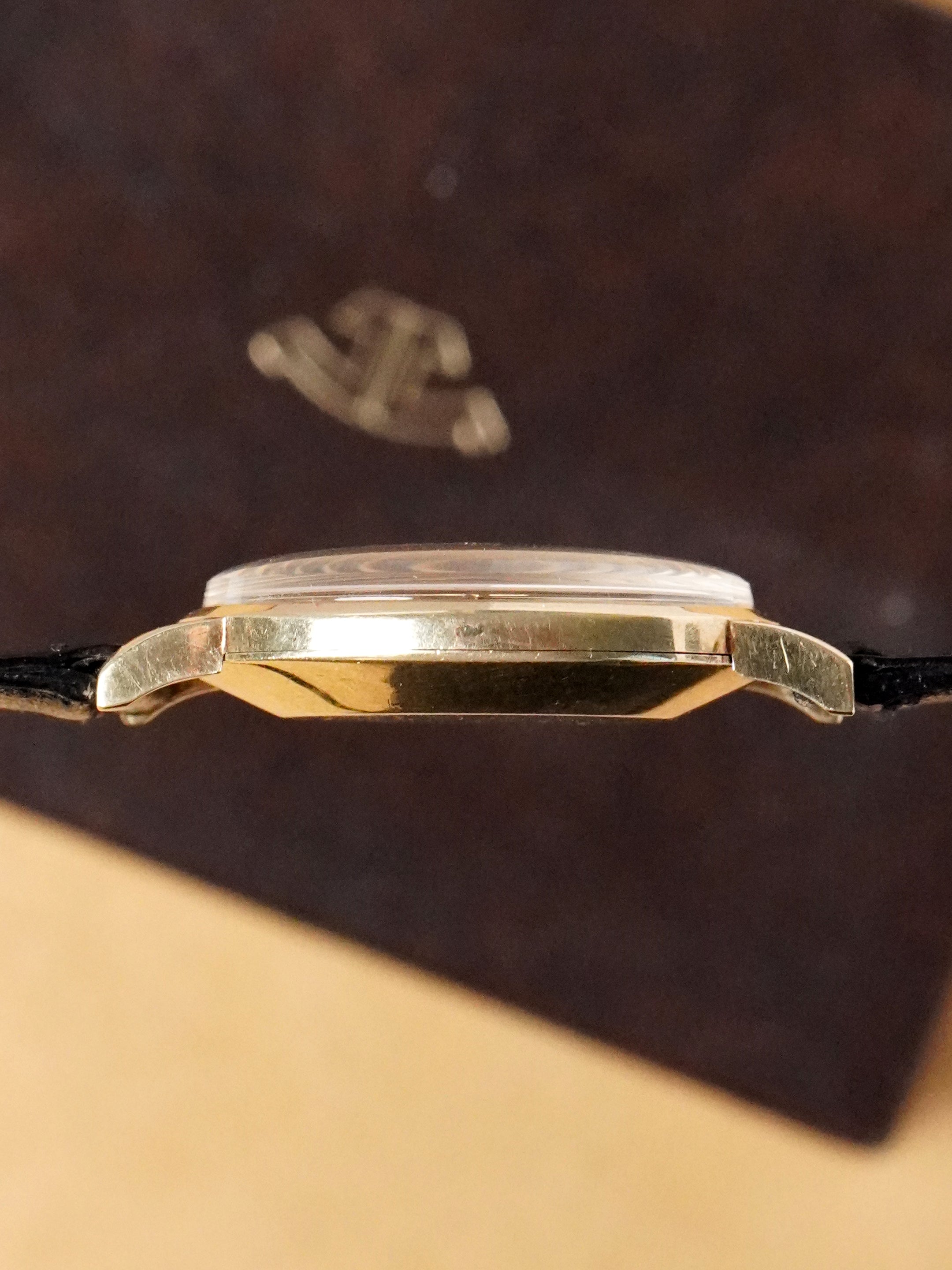 Jaeger-LeCoultre 2953 - 14k 0.585 Yellow Gold, Cream Dial, Manual Winding, Box (1957)