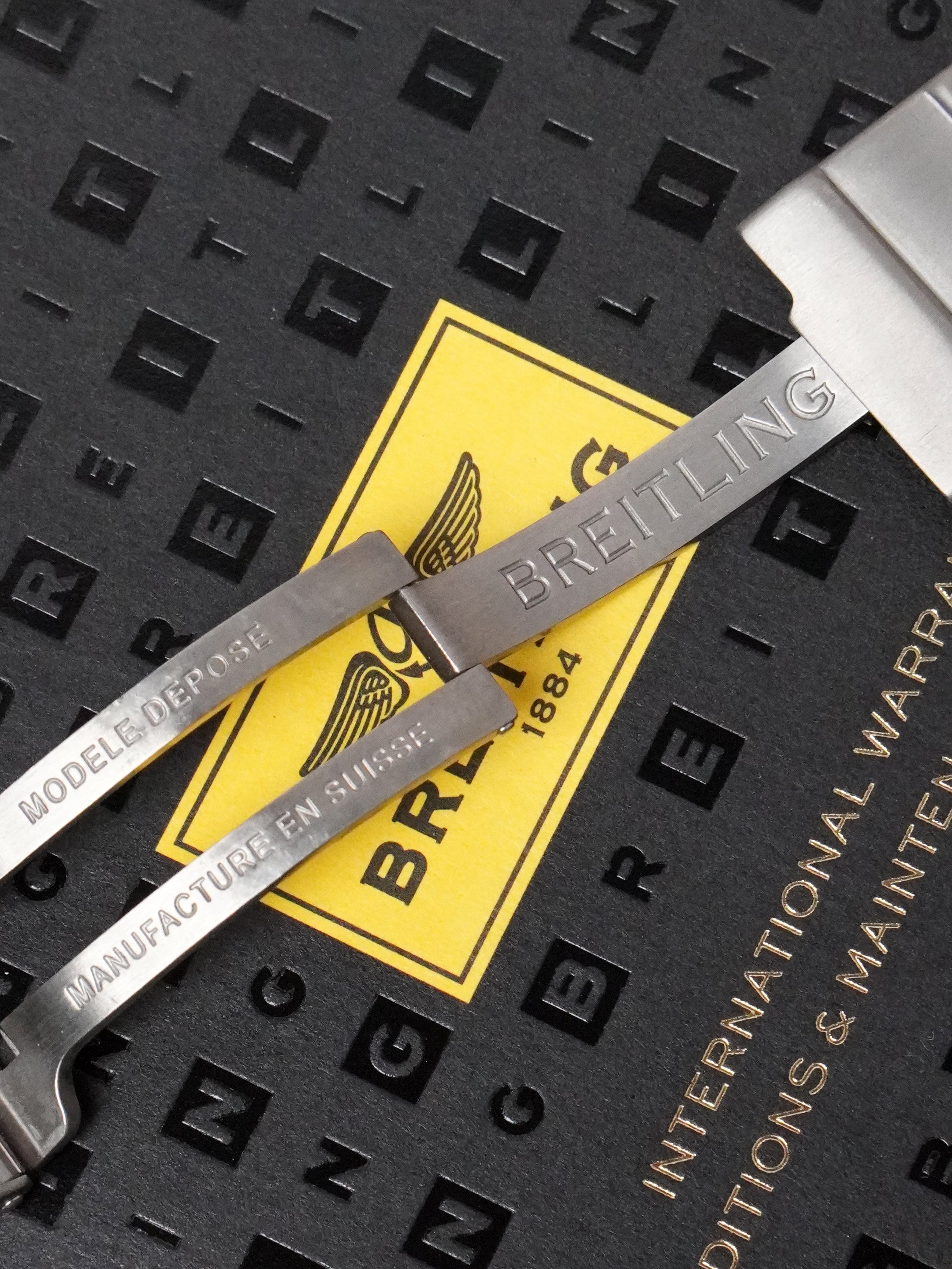 Breitling Aerospace Avantage E7936210/B962 - Titanium, Black Dial, Quartz, Full Set (2015)