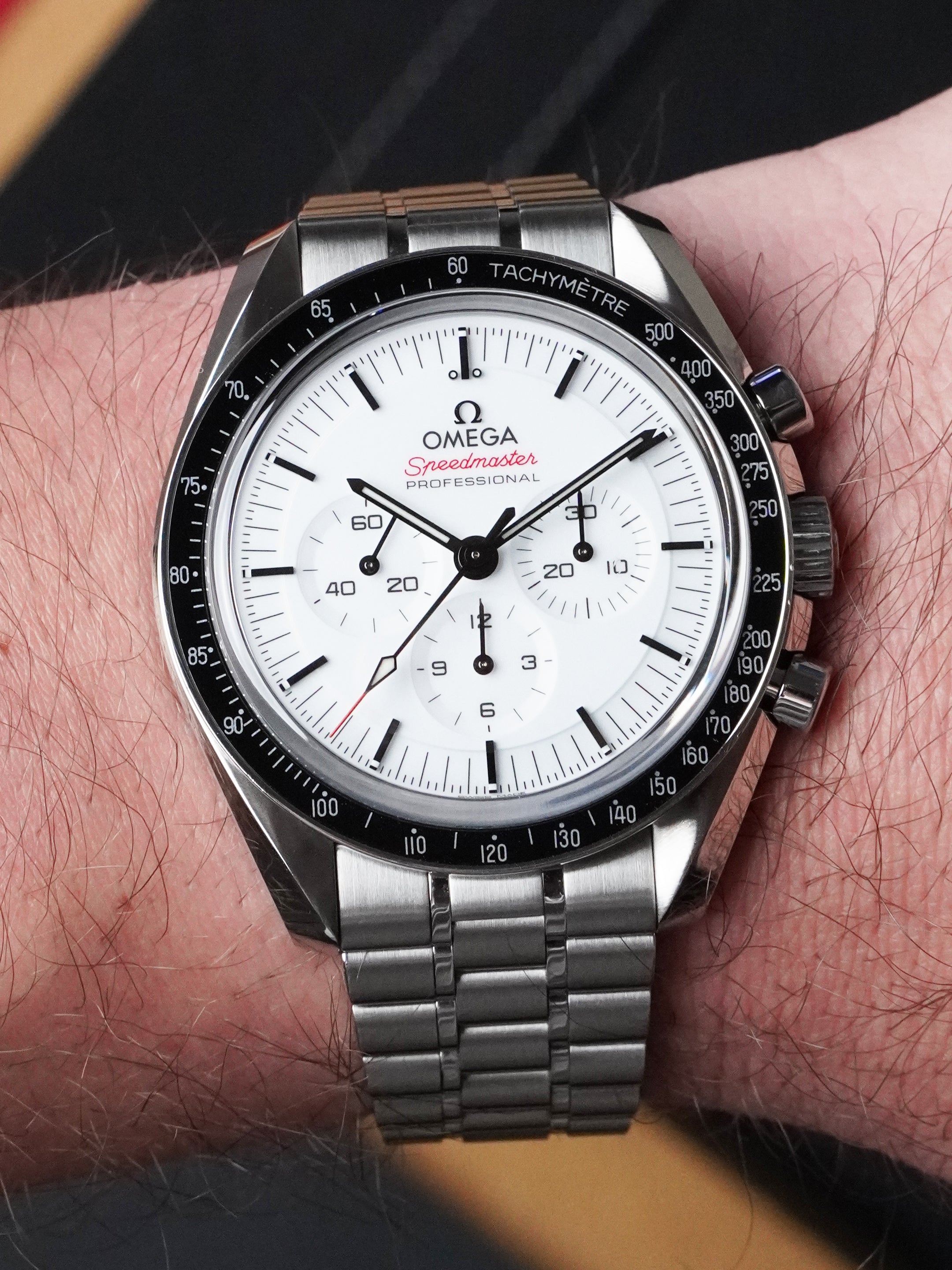 Omega Speedmaster Professional Moonwatch "White Dial" 310.30.42.50.04.001 - Full Set (2024)