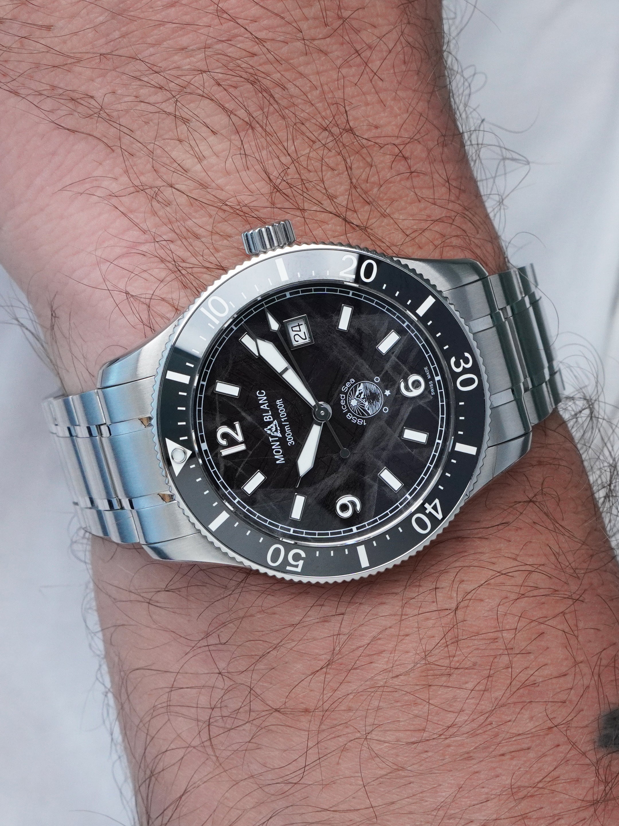 Montblanc Iced Sea Automatic Date MB129372 - Black Dial, Automatic, Full Set (2023)