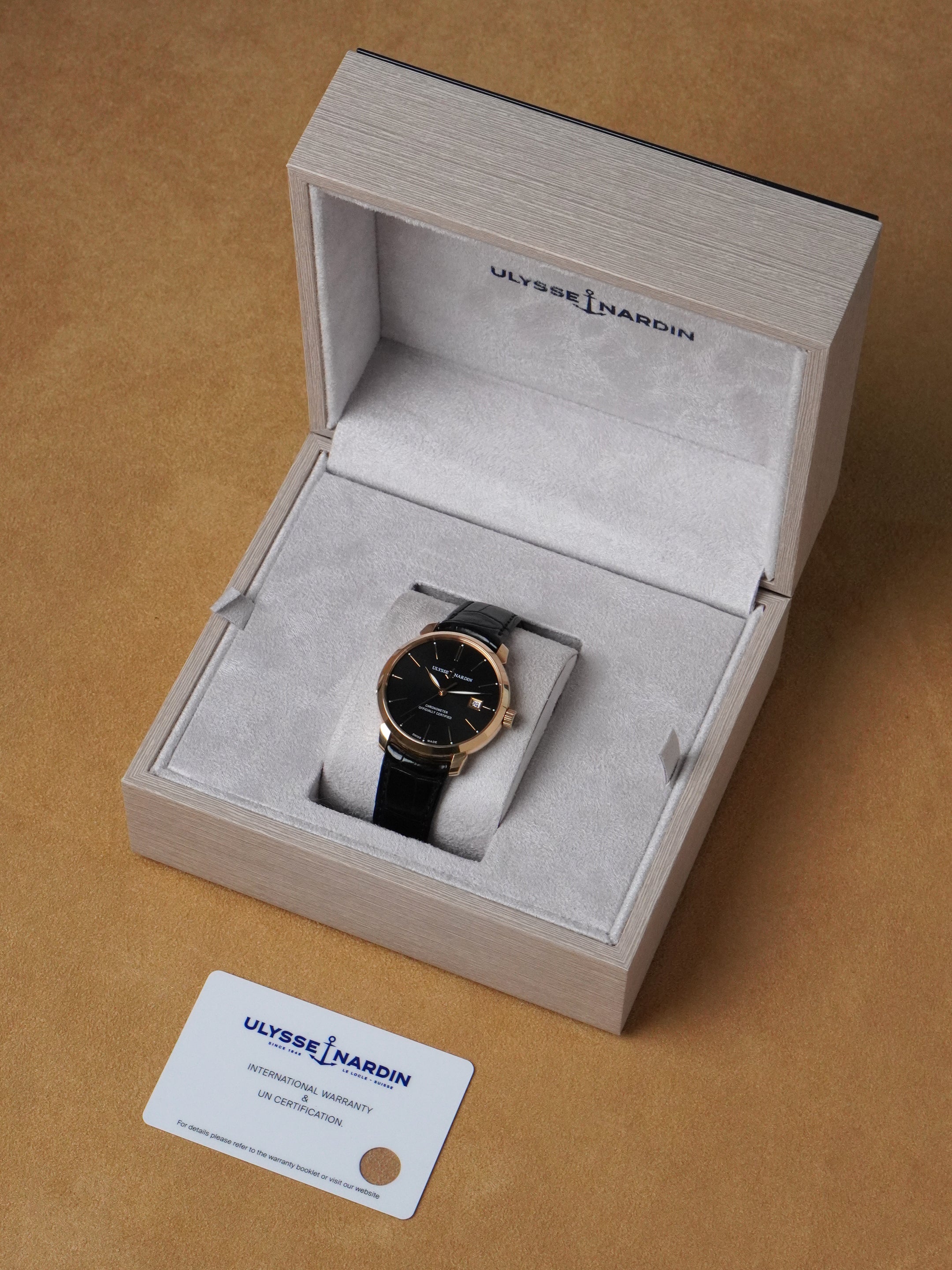 Ulysse Nardin San Marco 8156-111-2/92 - 18k 750 Yellow Gold, Black Dial, Full Set (2022)