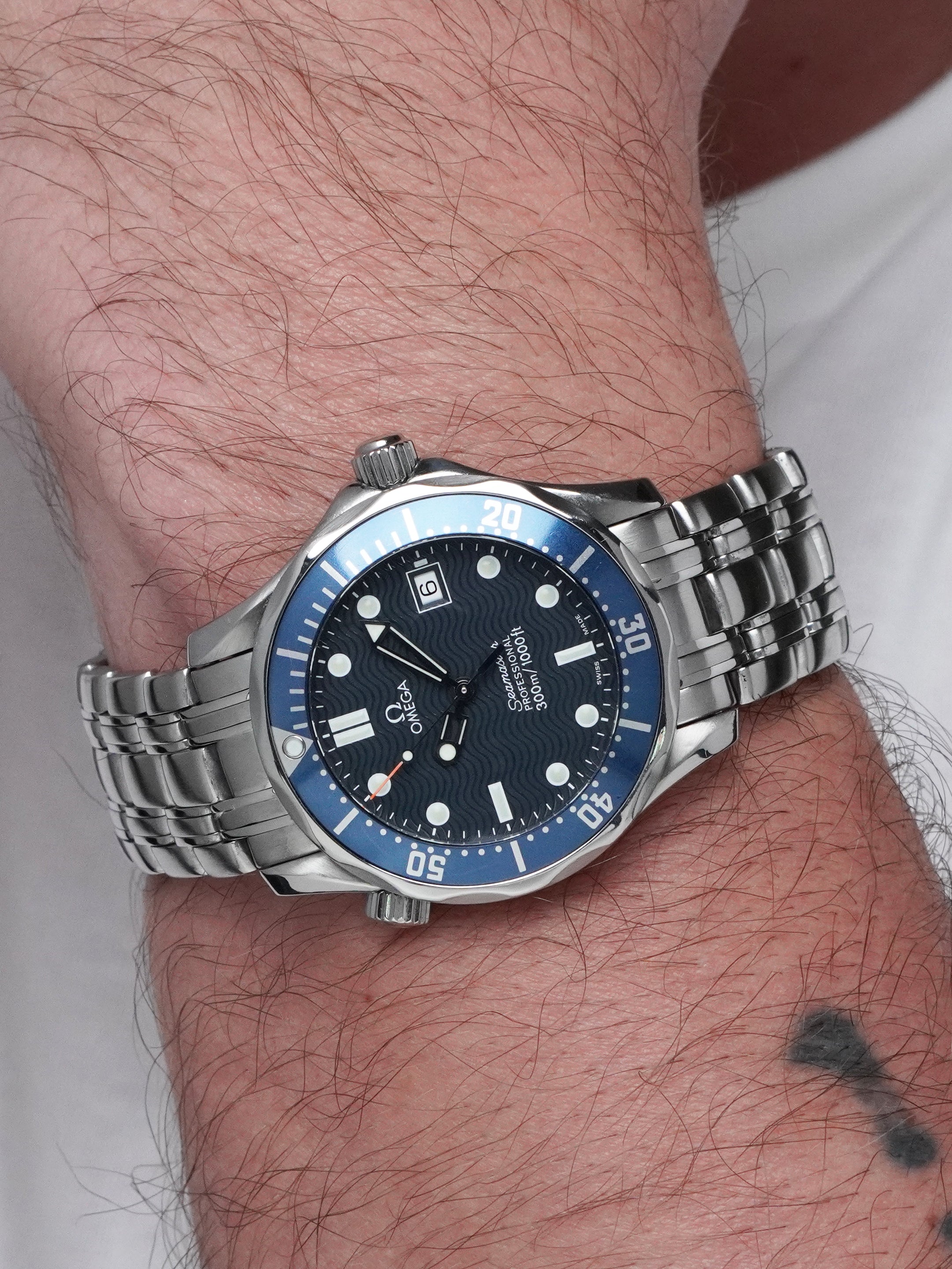 Omega Seamaster Diver 300M 2561.80 - Stainless Steel, Blue Dial, Quartz, Full Set (1998)
