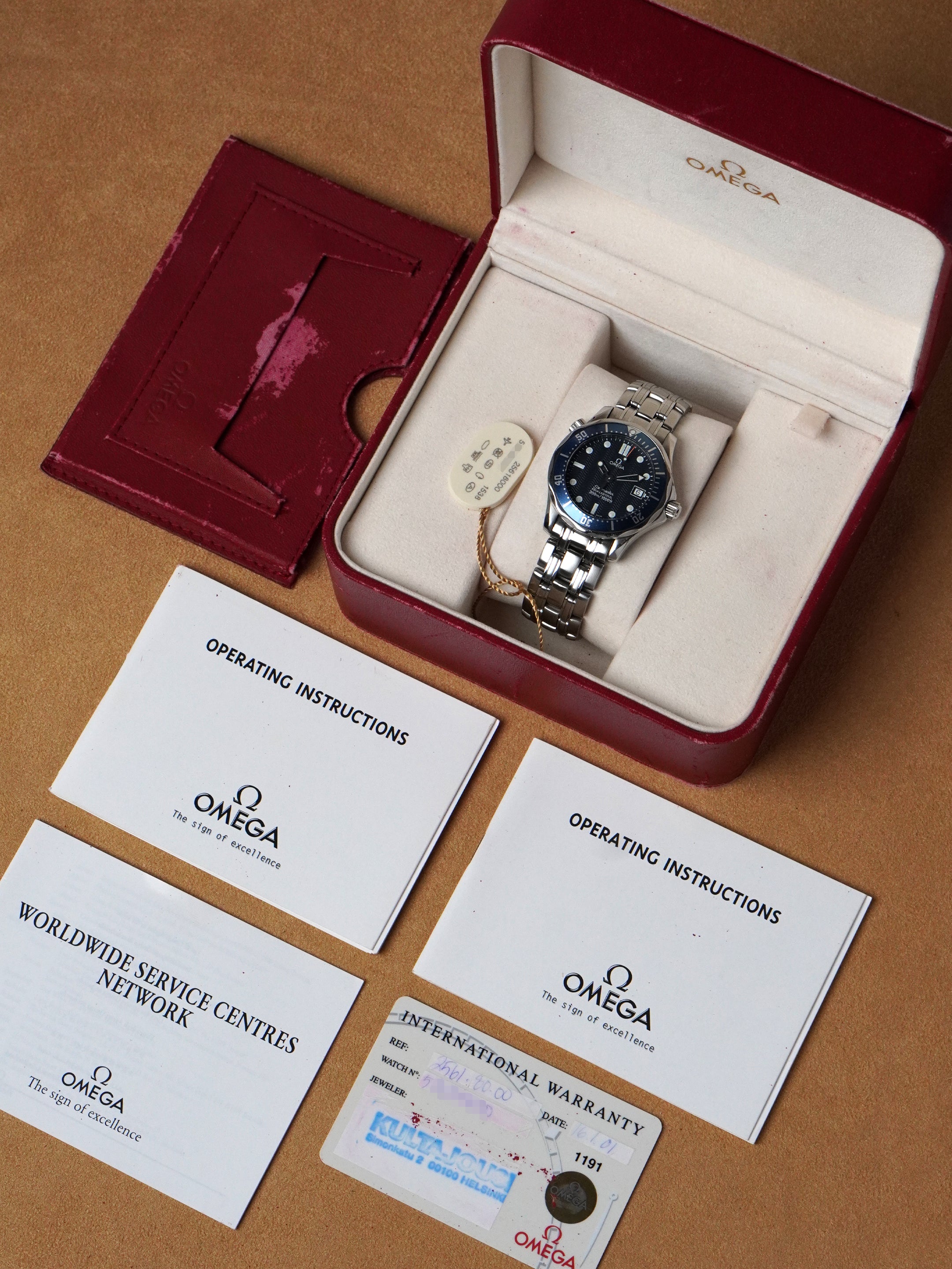 Omega Seamaster Diver 300M 2561.80 - Stainless Steel, Blue Dial, Quartz, Full Set (1998)