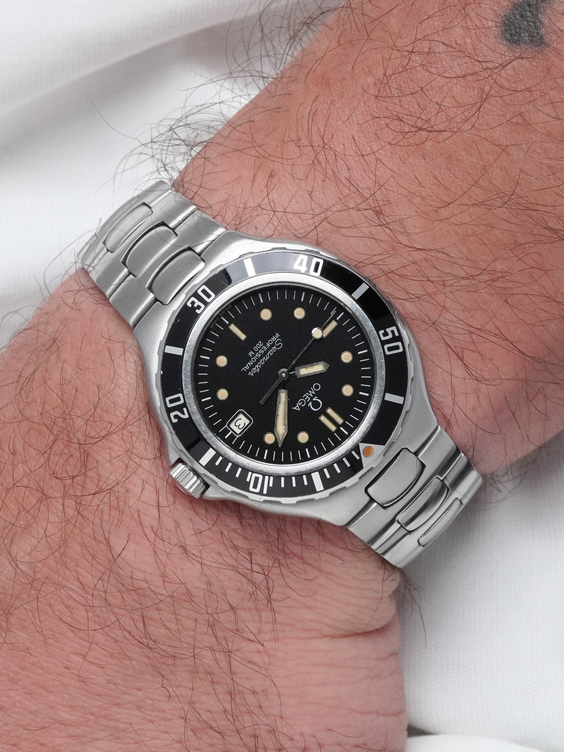 Omega Seamaster Professional 200m "Pre-Bond" 396.1052 - Black Dial, Quartz, Box (1989)