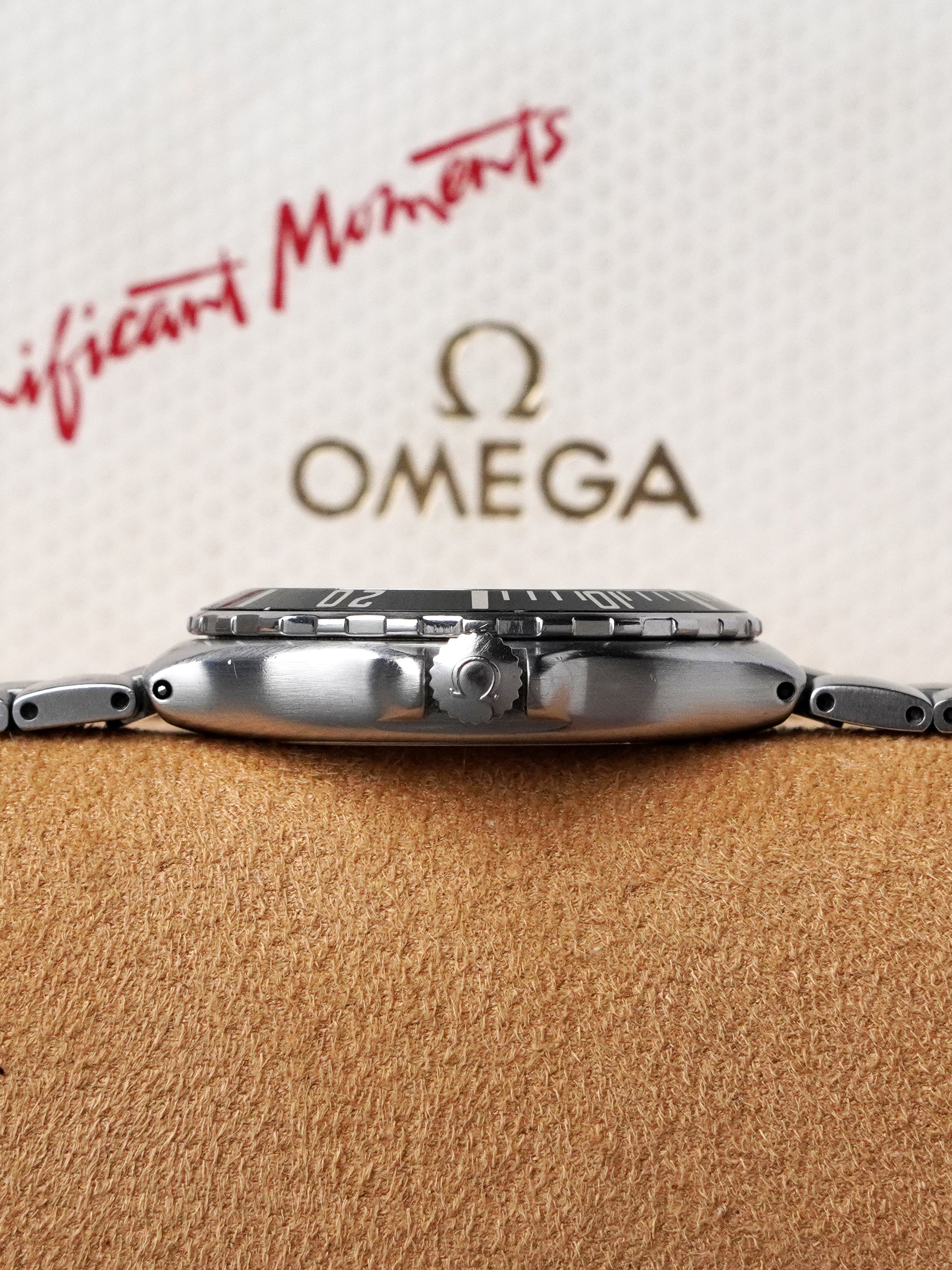 Omega Seamaster Professional 200m "Pre-Bond" 396.1052 - Black Dial, Quartz, Box (1989)