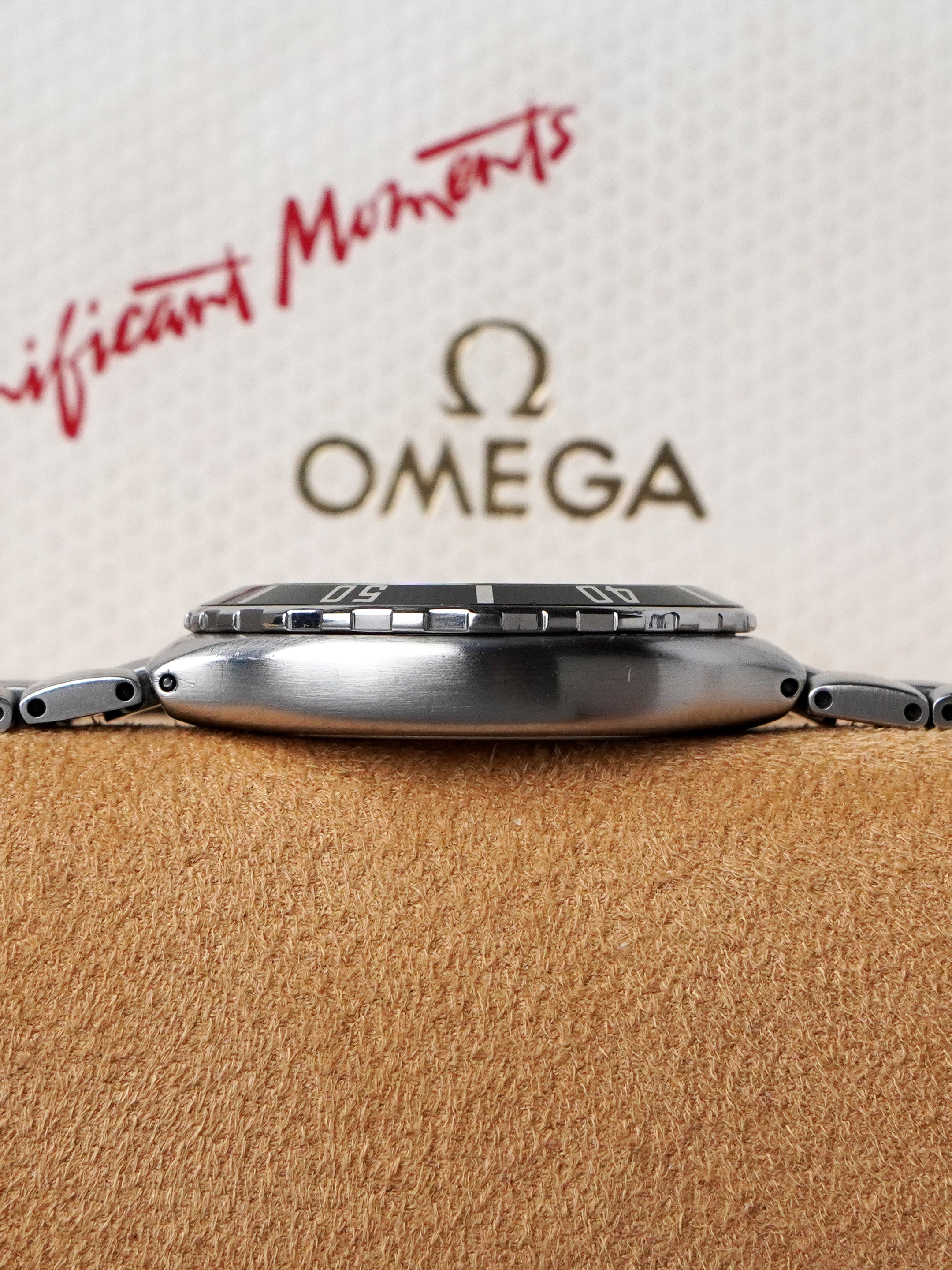 Omega Seamaster Professional 200m "Pre-Bond" 396.1052 - Black Dial, Quartz, Box (1989)