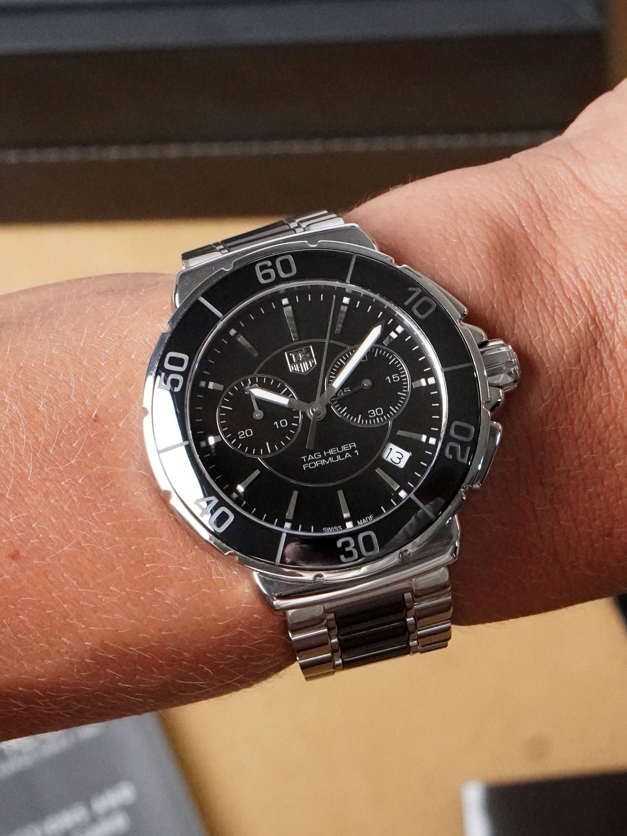 TAG Heuer Formula 1 CAH1210 - Ceramic / Stainless Steel, Black Dial, Quartz, Full Set (2011)