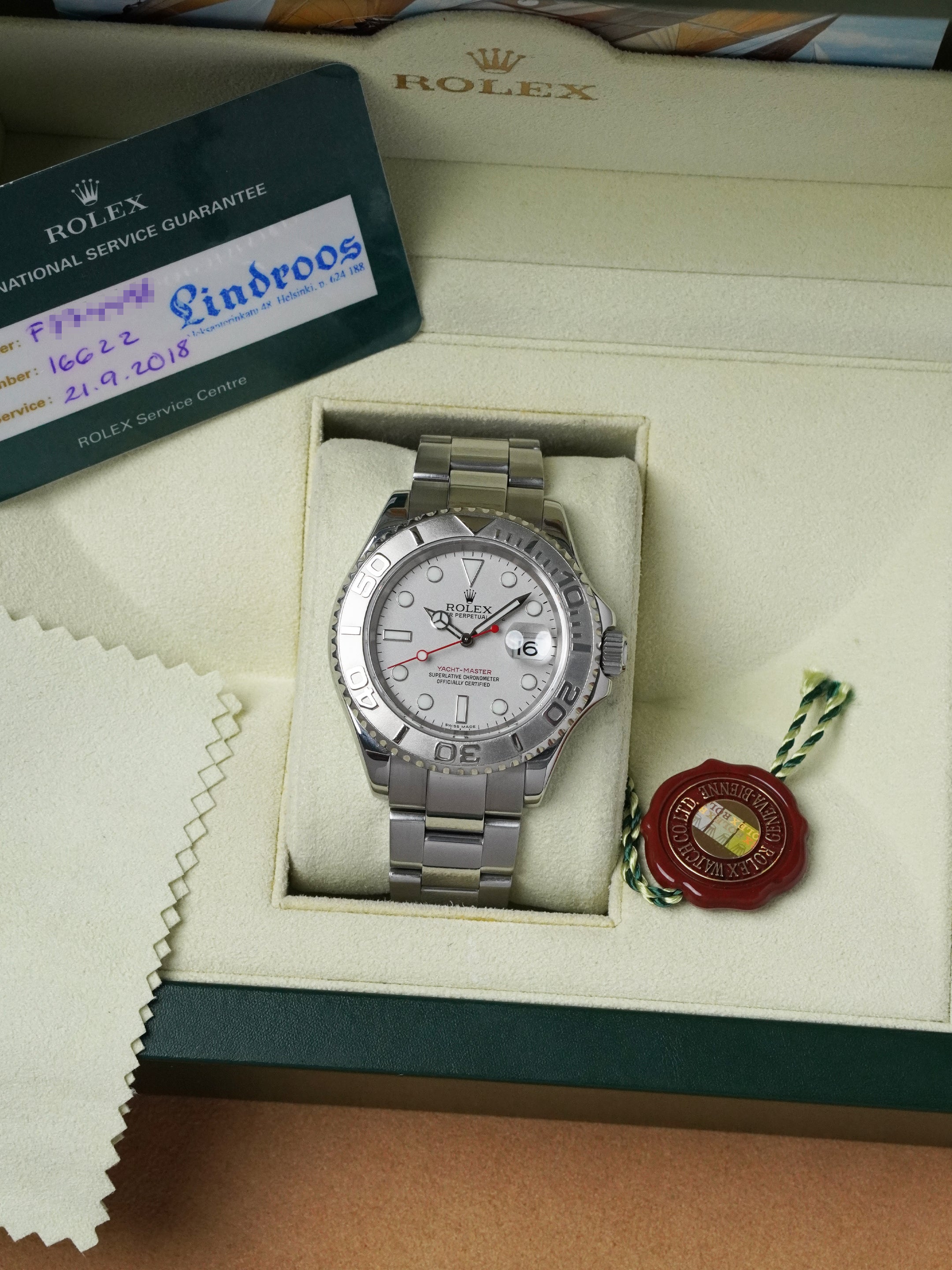 Rolex Yacht-Master 40 "Rolesium" 16622 - SS/Platinum, Platinum Dial, Automatic (2004)